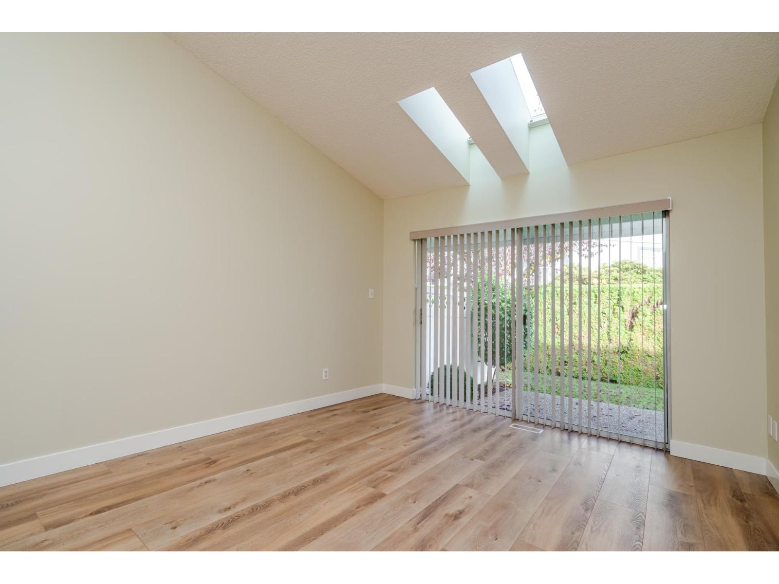 15 5365 205 Street Property Photo 11