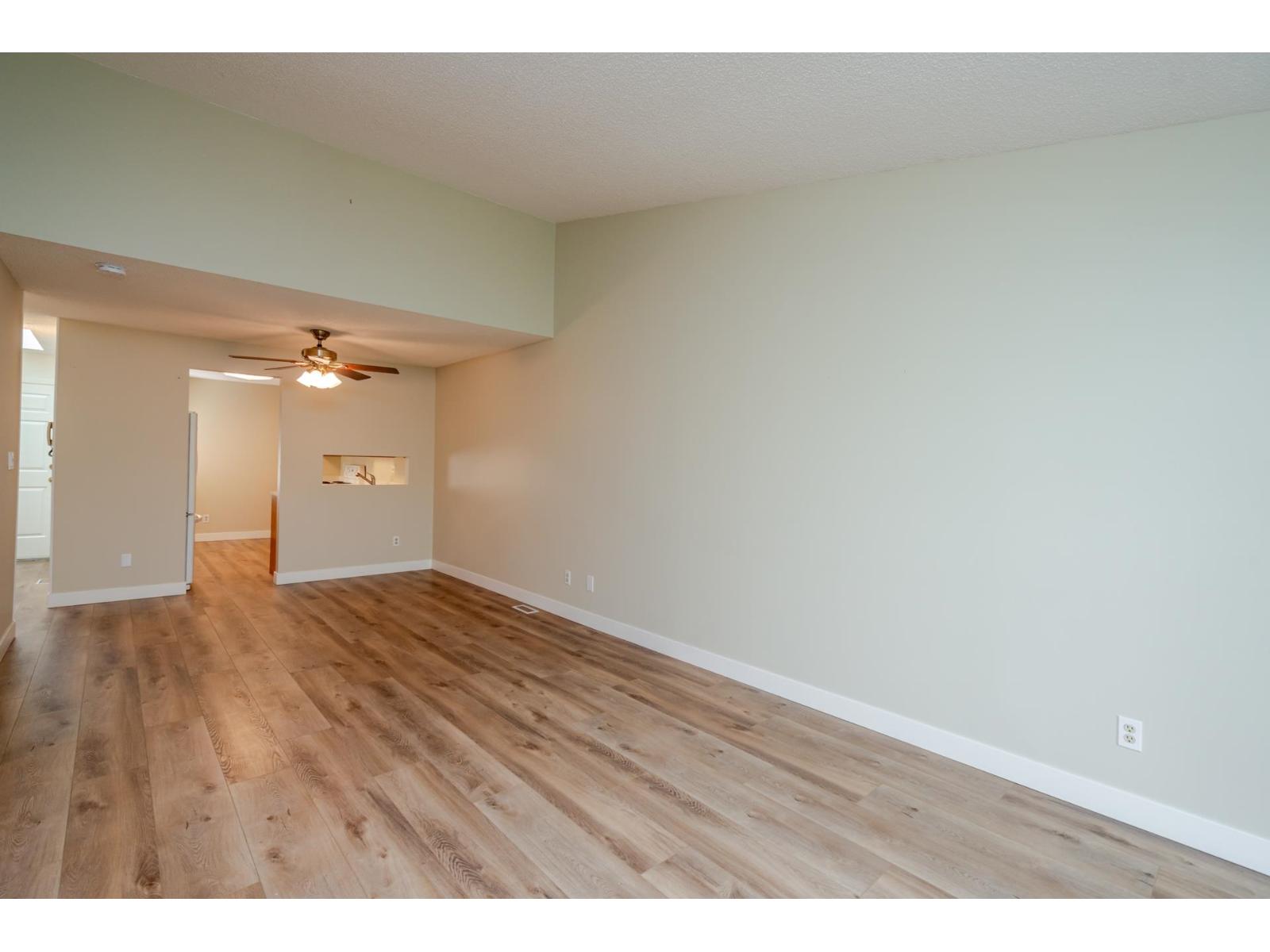15 5365 205 Street Property Photo 12