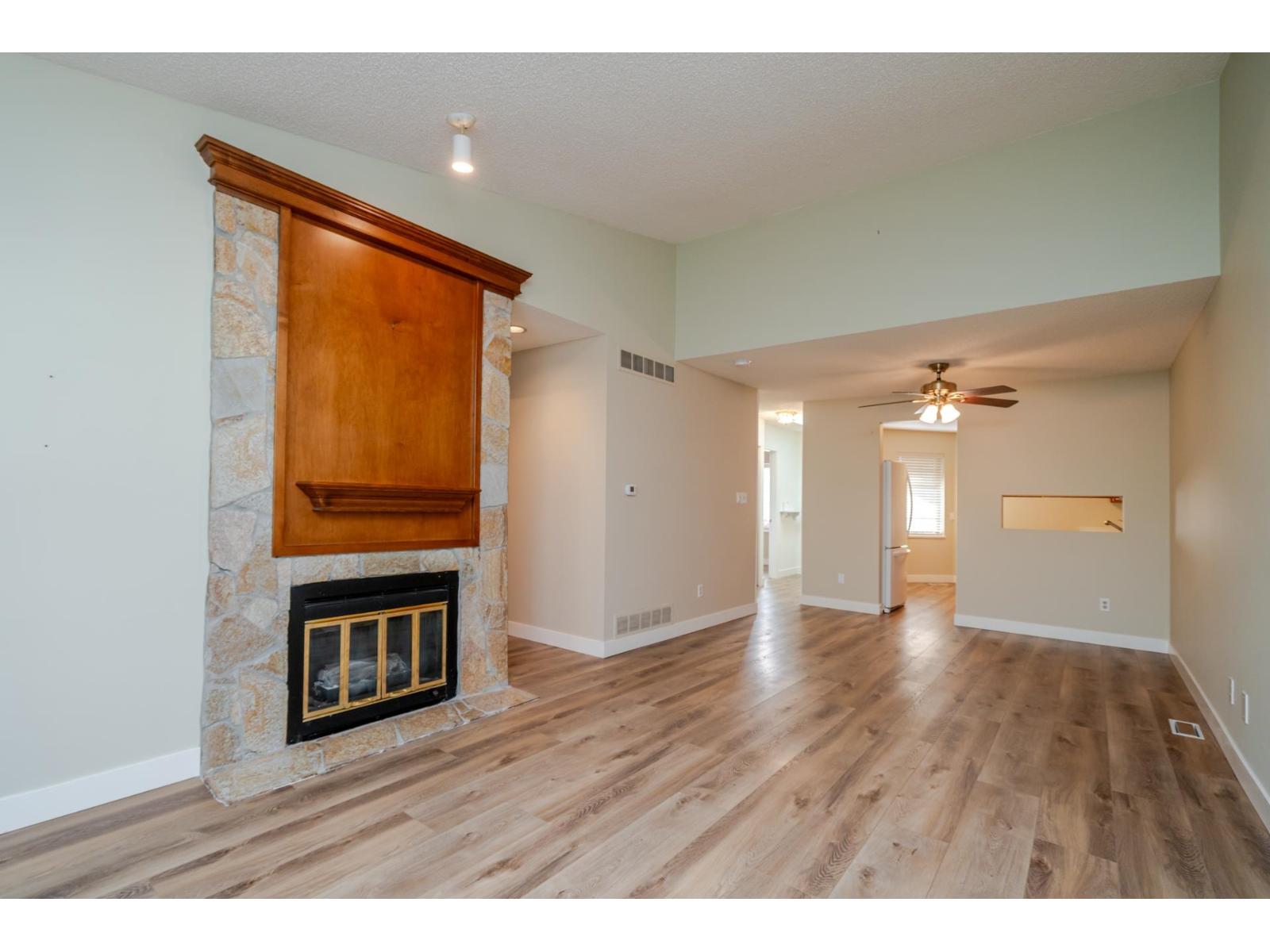 15 5365 205 Street Property Photo 13