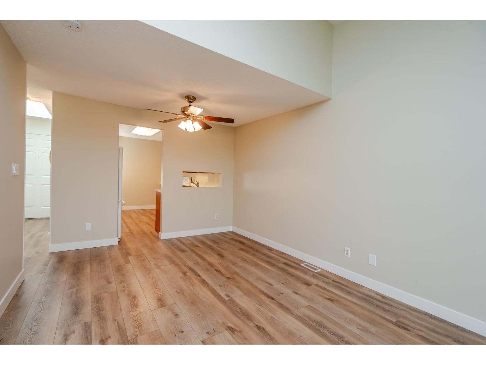 15 5365 205 Street Property Photo 15