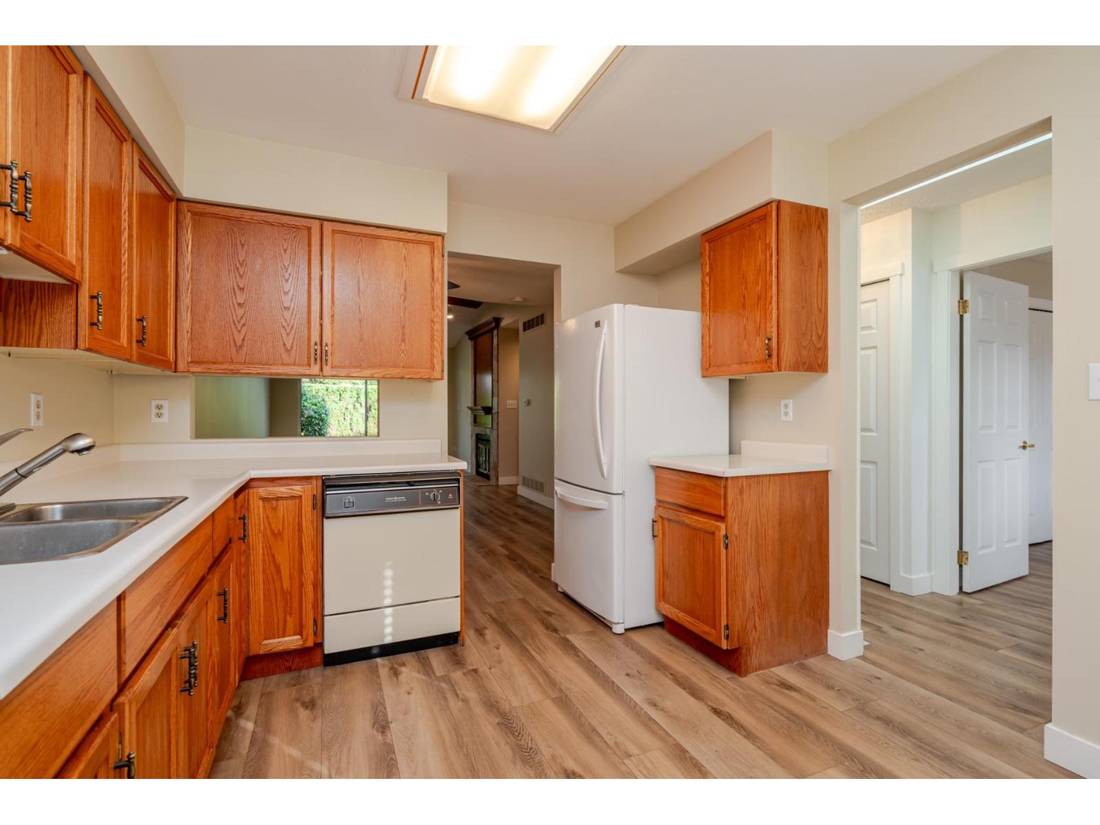 15 5365 205 Street Property Photo 20