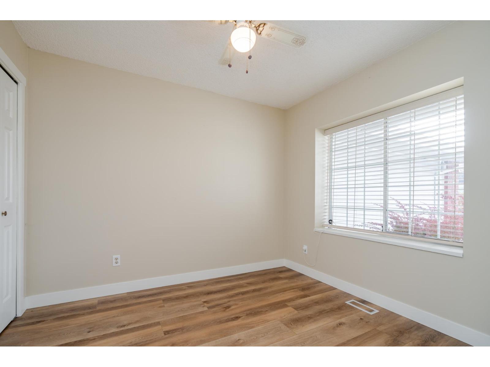 15 5365 205 Street Property Photo 25