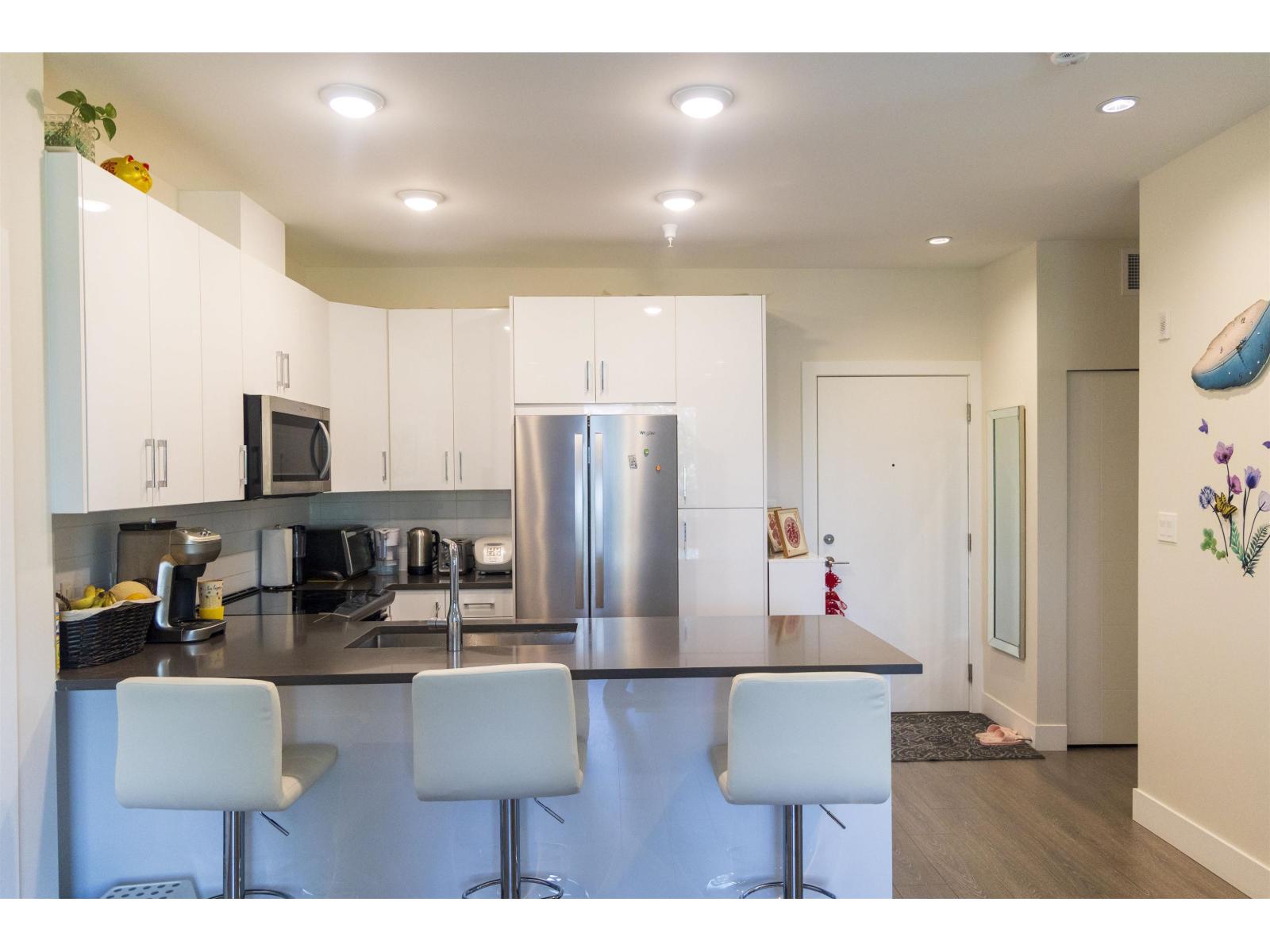 415 15351 101 Avenue Property Photo 6