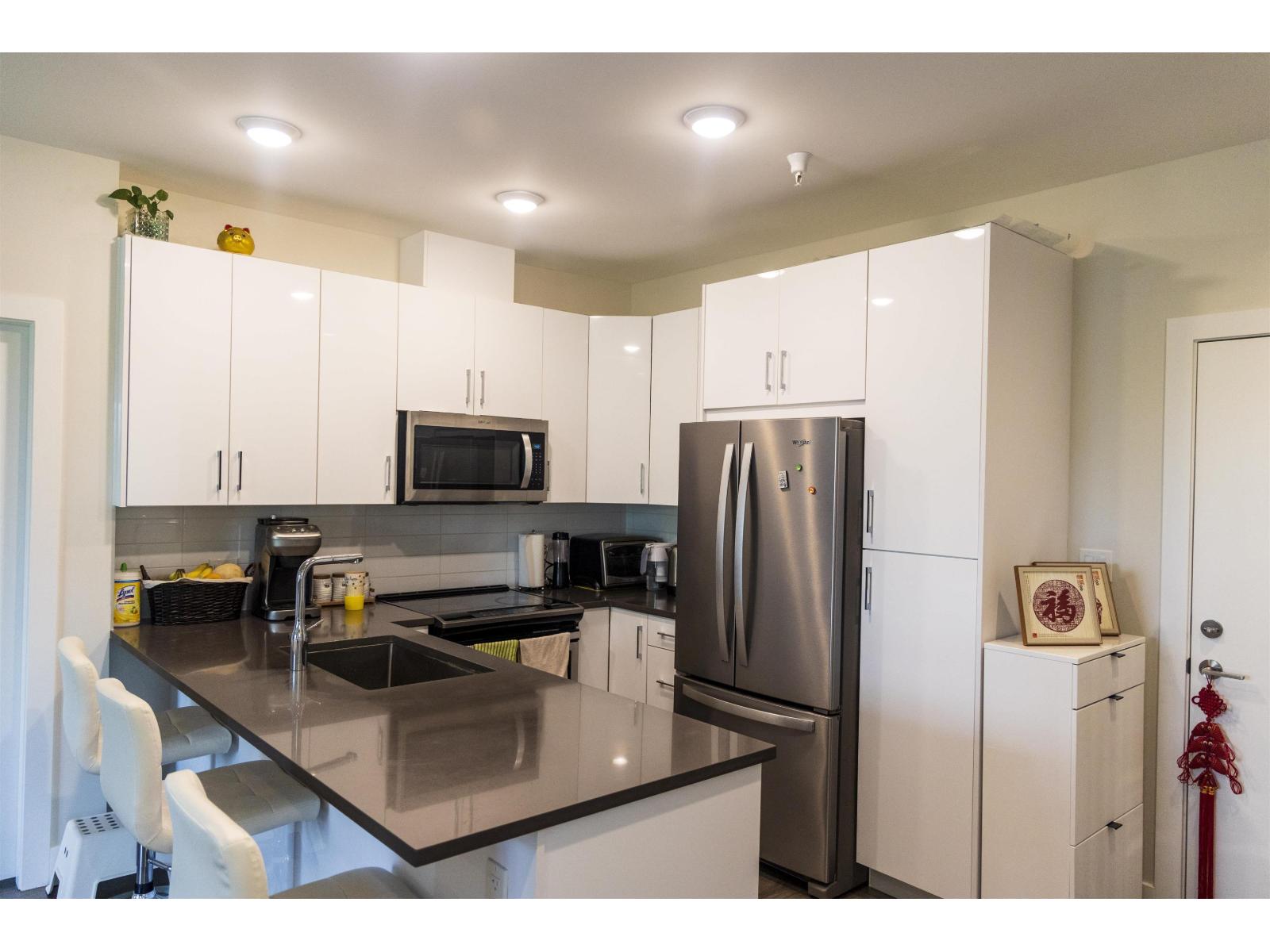 415 15351 101 Avenue Property Photo 7