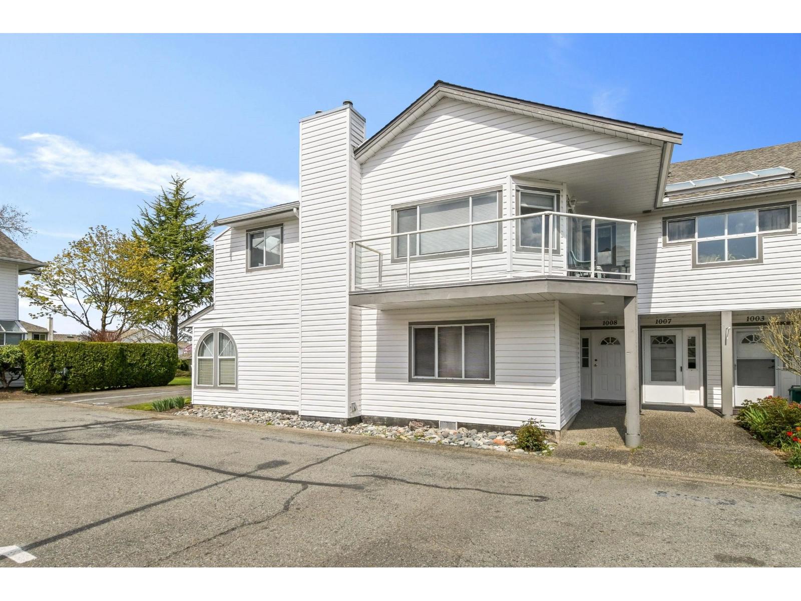 1008 21937 48 Avenue Property Photo 2
