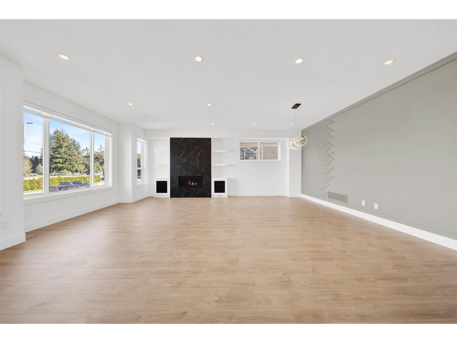 20884 48 Avenue Property Photo 6