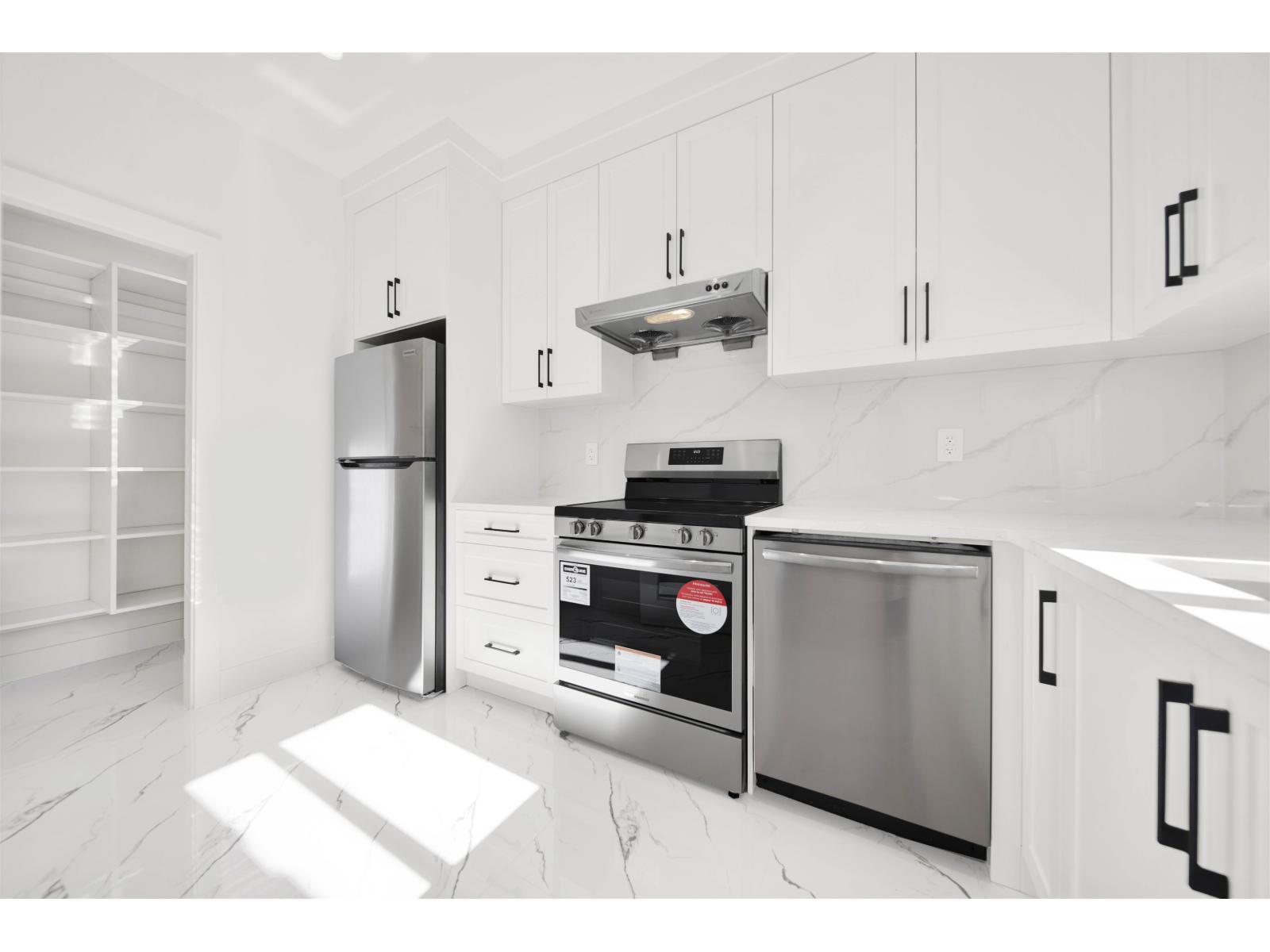 20884 48 Avenue Property Photo 17