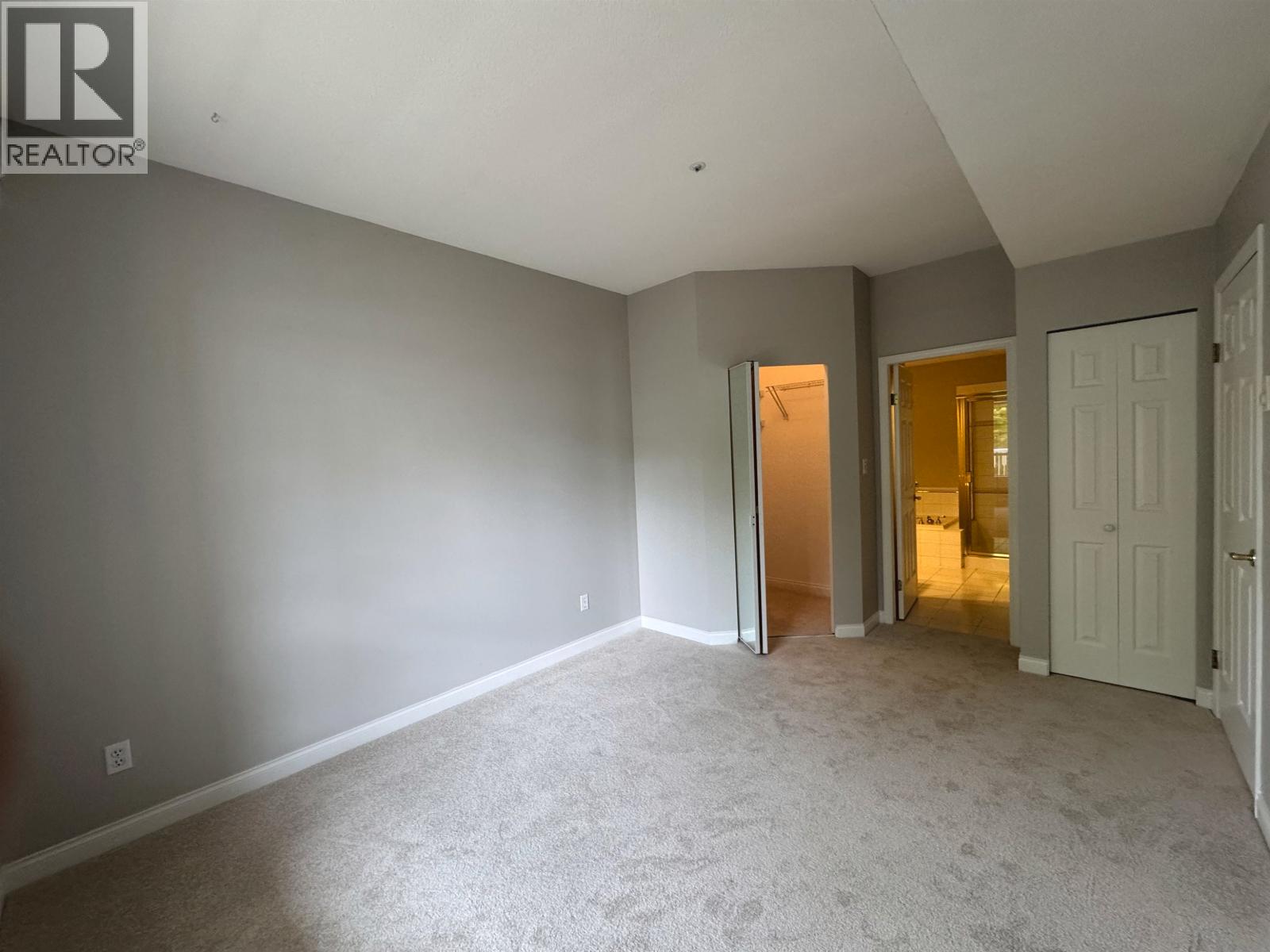 308 5835 E Hampton Place Property Photo 9