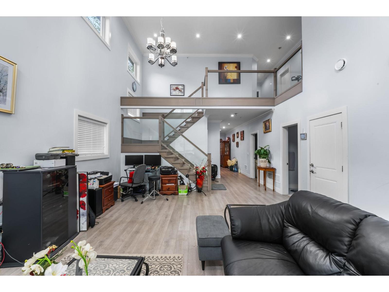 8530 Forest Gate Drive Property Photo 8