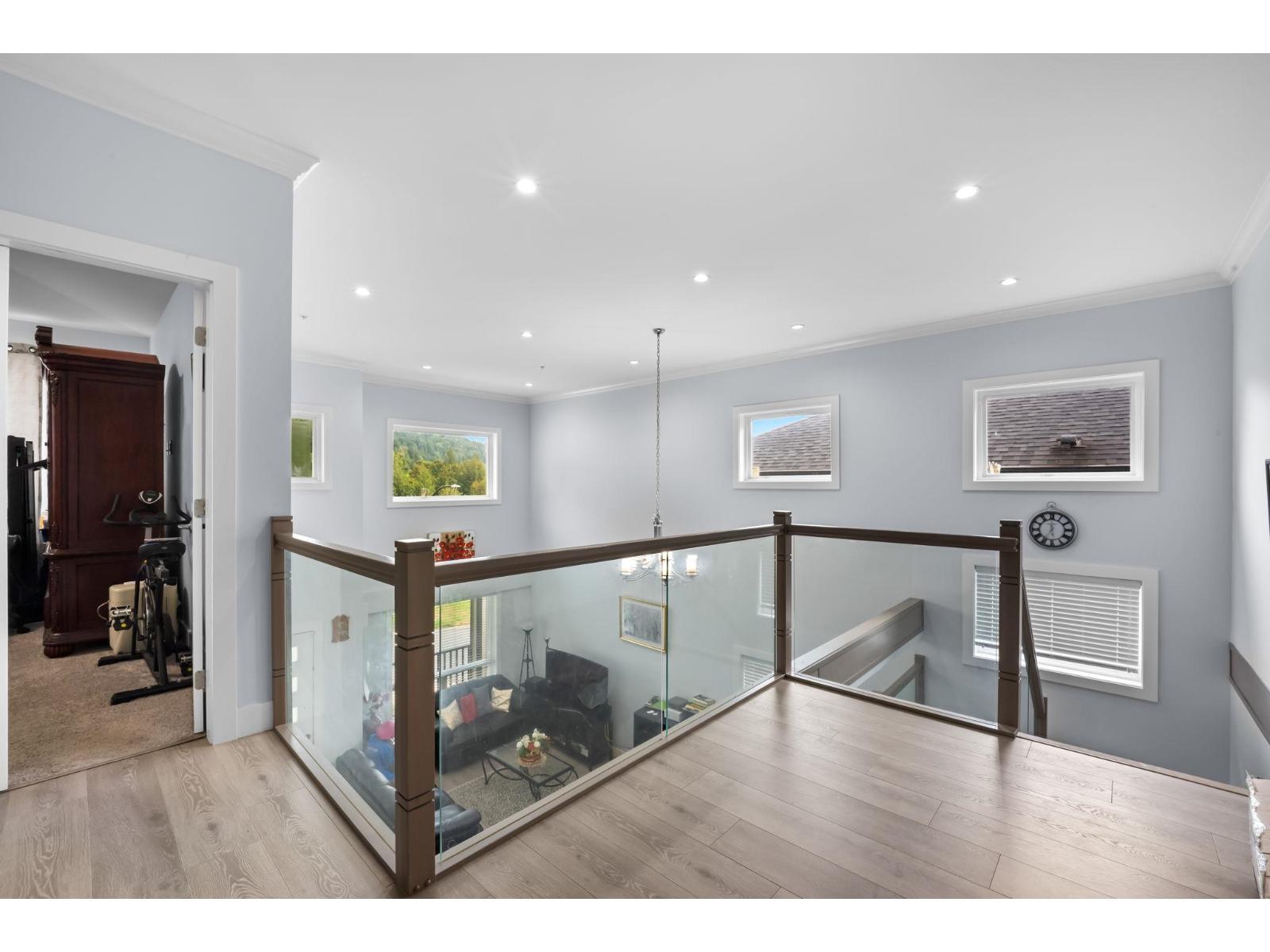 8530 Forest Gate Drive Property Photo 16