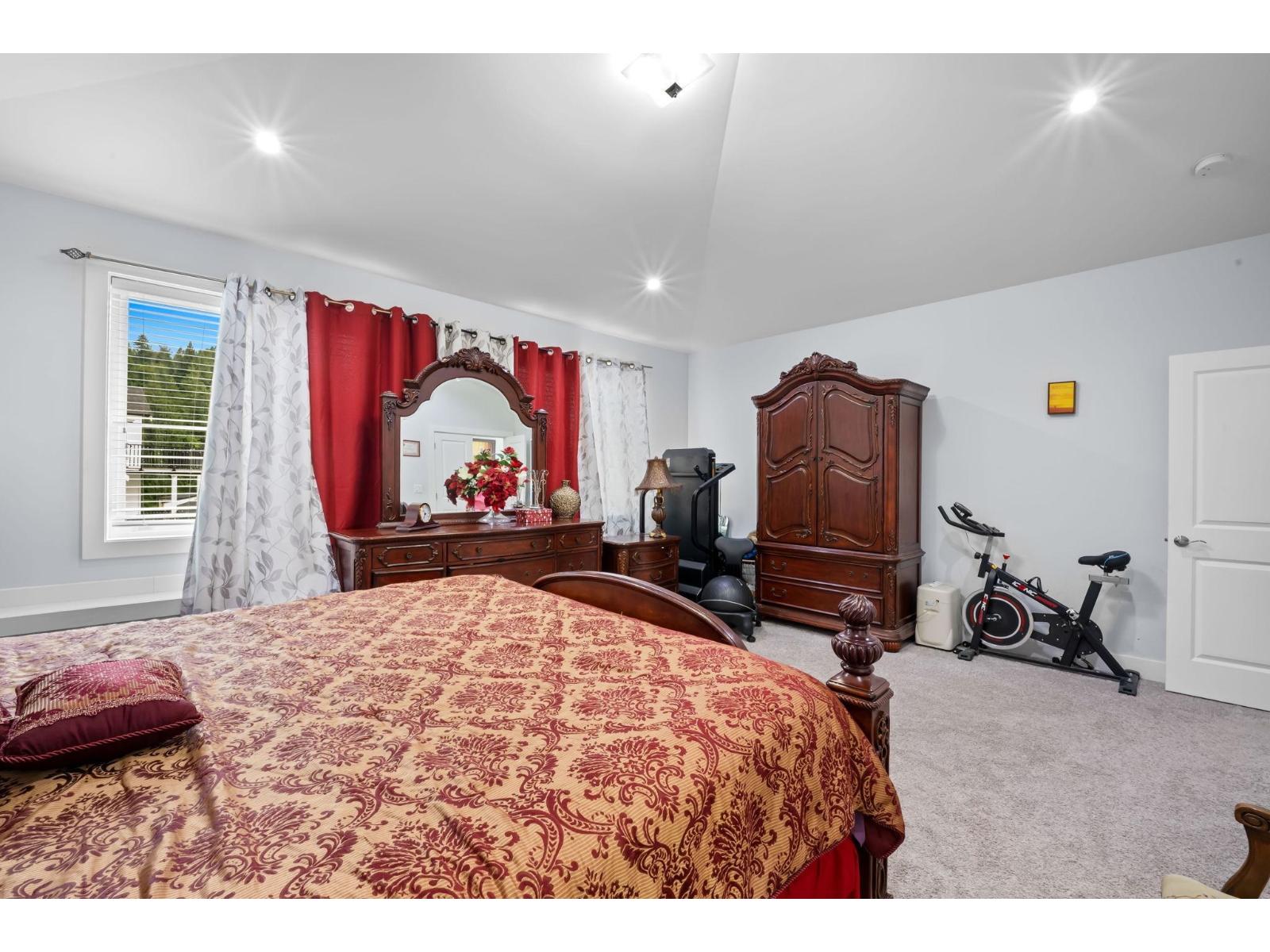 8530 Forest Gate Drive Property Photo 17