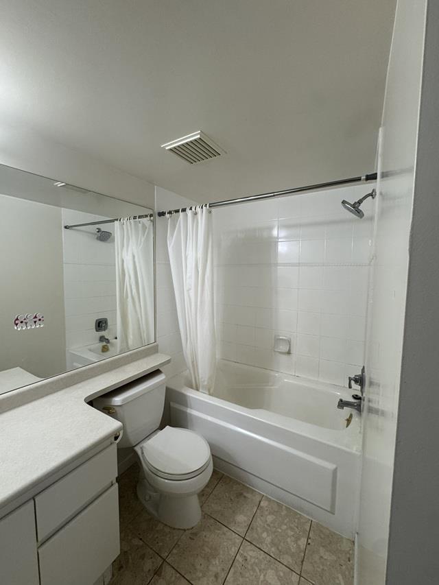 404 10899 University Drive Property Photo 18