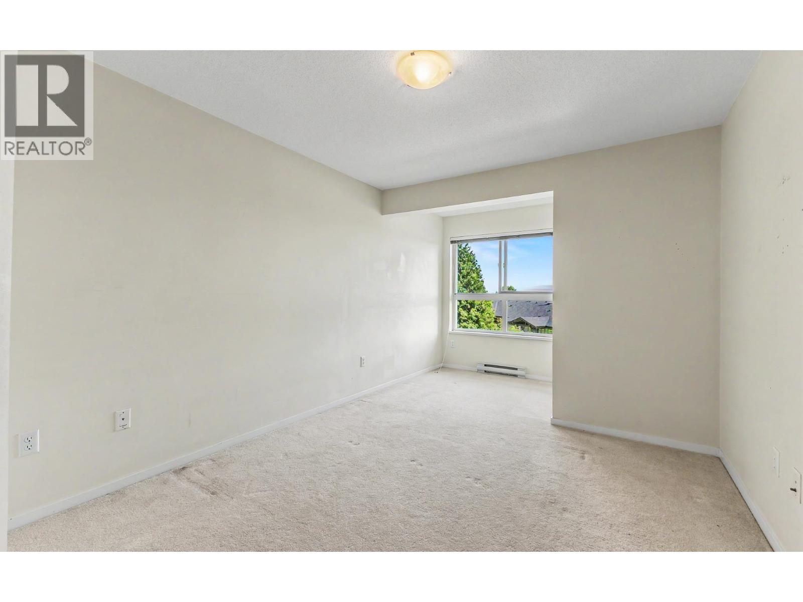 201 3082 Dayanee Springs Boulevard Property Photo 11