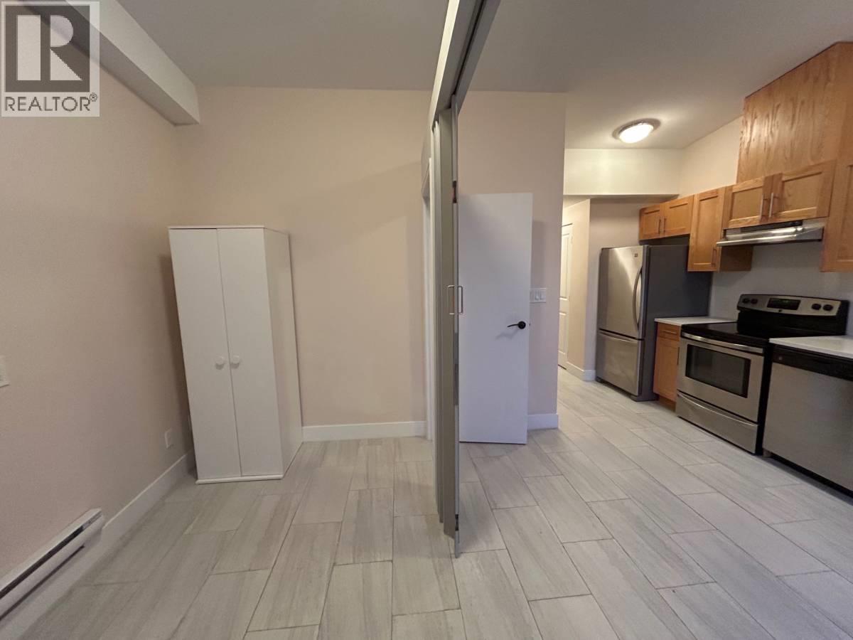 4xx 191 11th Avenue Property Photo 3