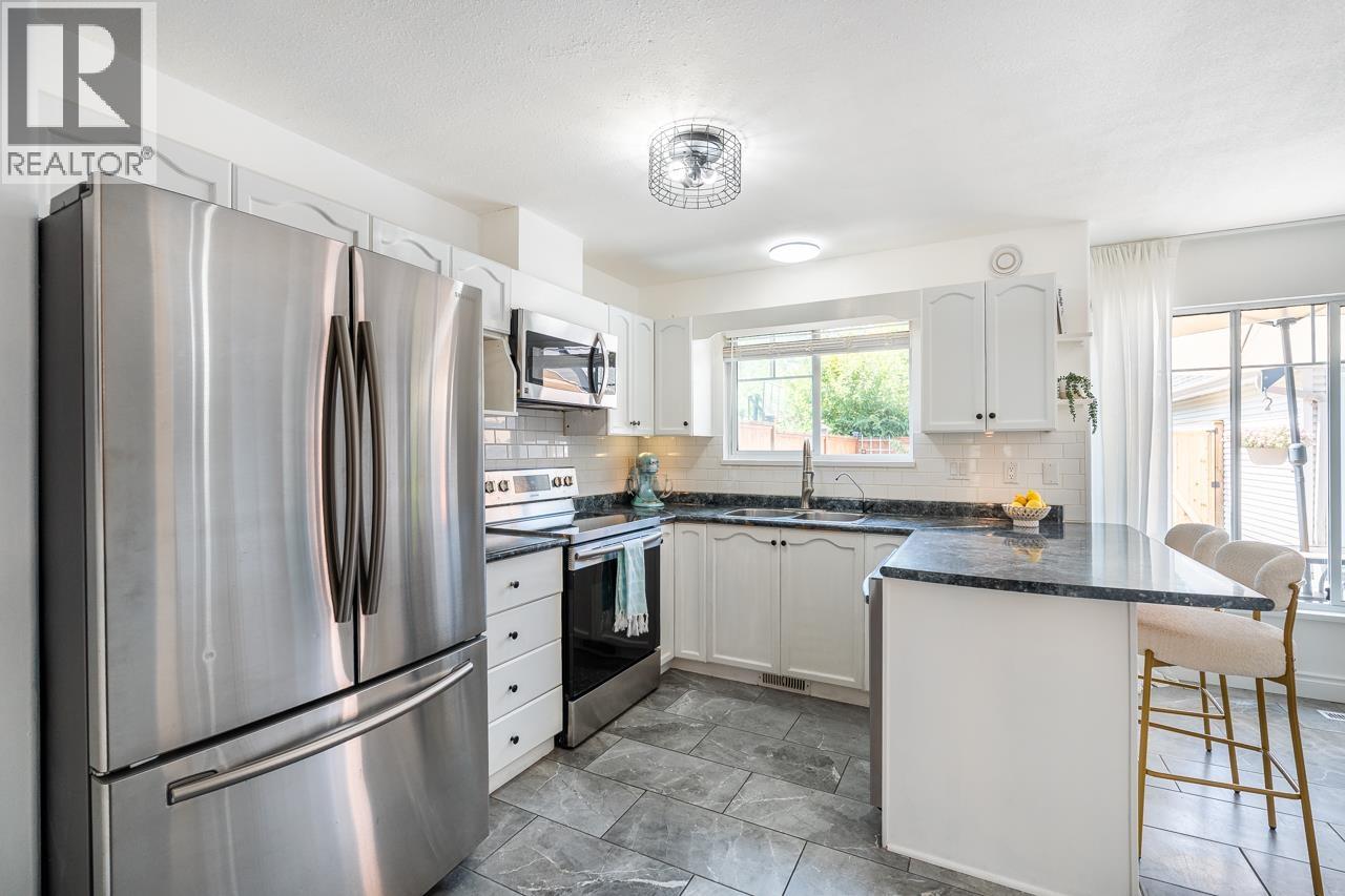 19 11536 236 Street Property Photo 14