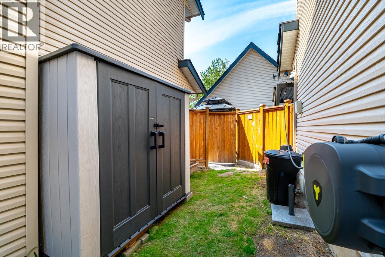 19 11536 236 Street Property Photo 36