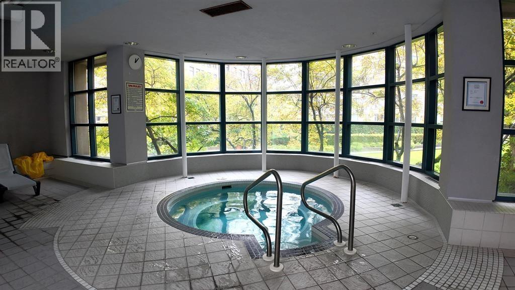 2304 183 Keefer Place Property Photo 14