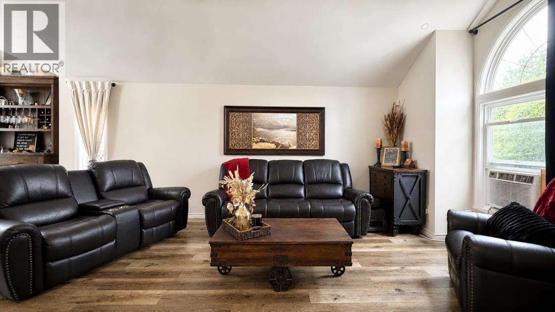 20516 124a Avenue Property Photo 7