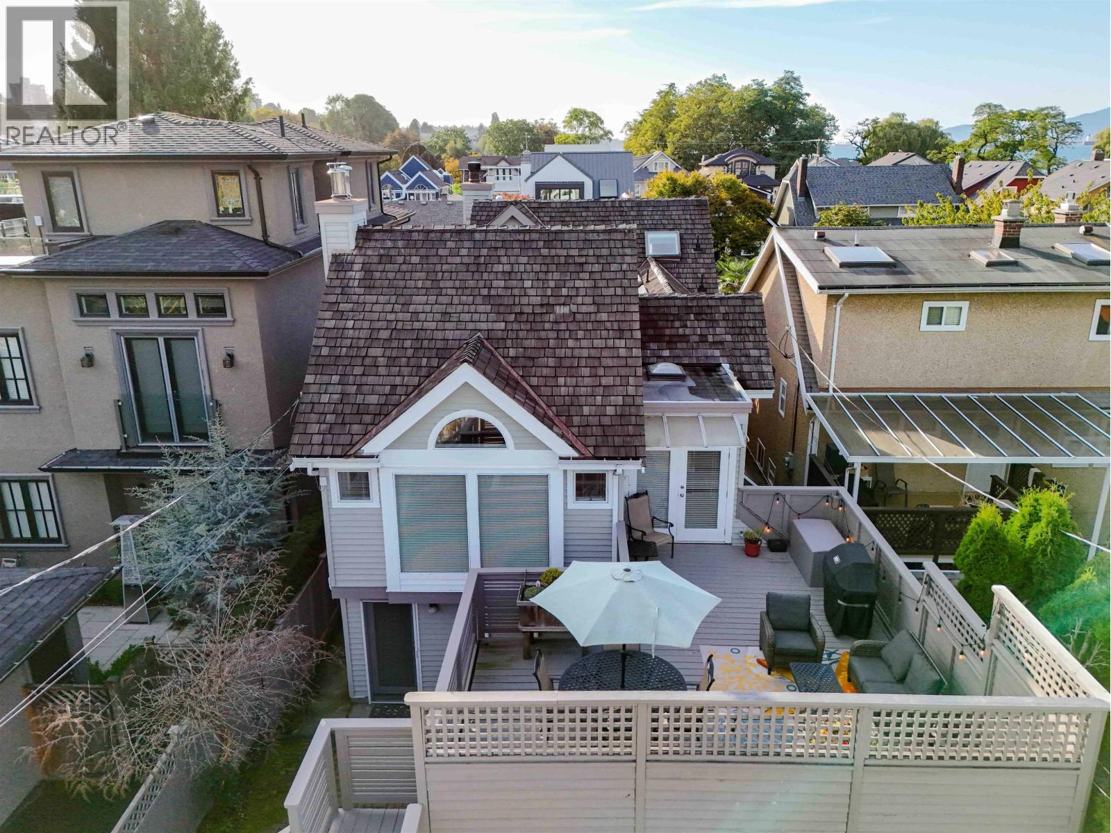 1346 Laburnum Street Property Photo 4