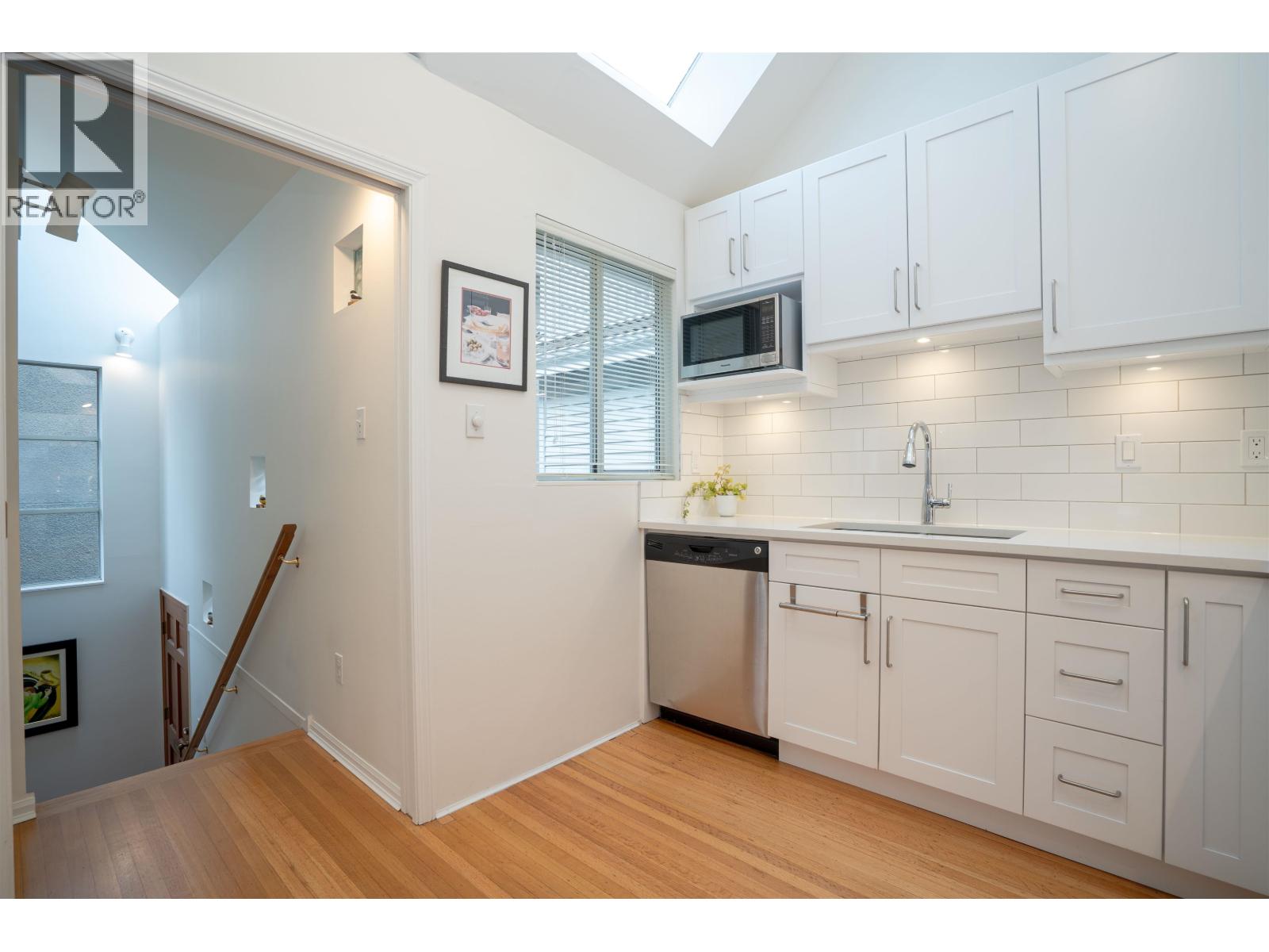 1346 Laburnum Street Property Photo 13