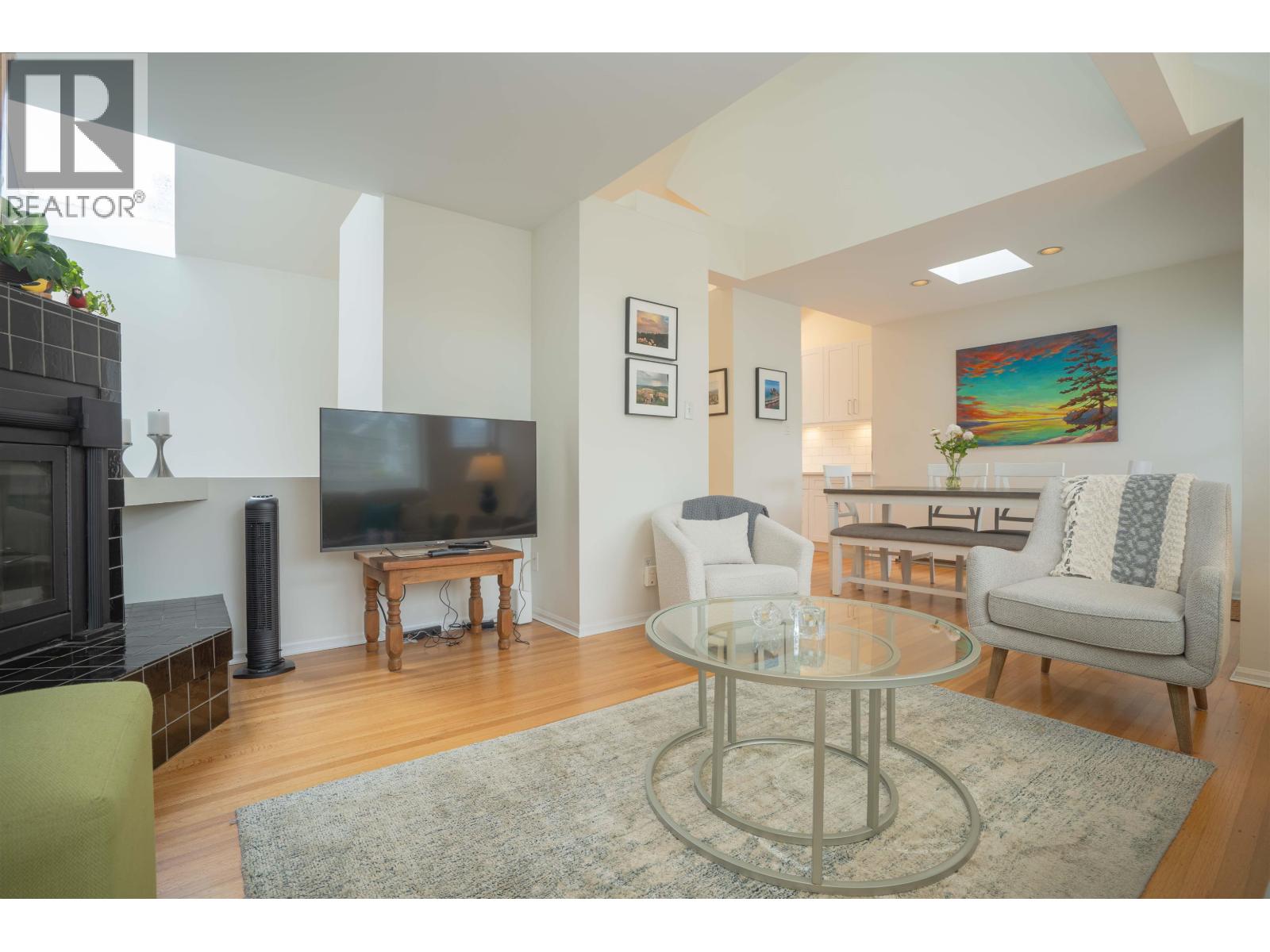 1346 Laburnum Street Property Photo 19