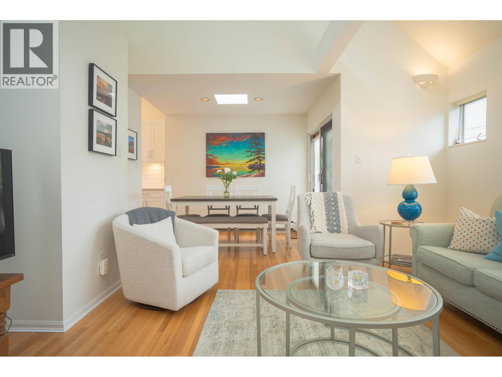 1346 Laburnum Street Property Photo 20