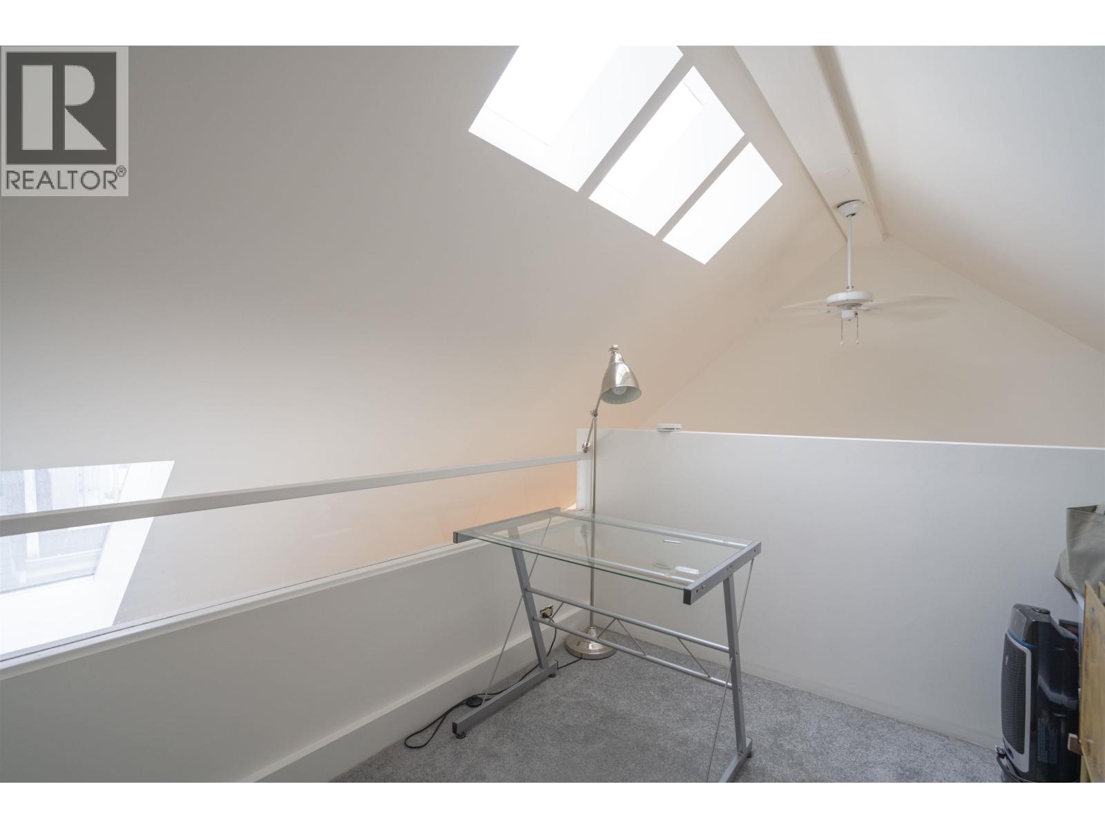 1346 Laburnum Street Property Photo 21