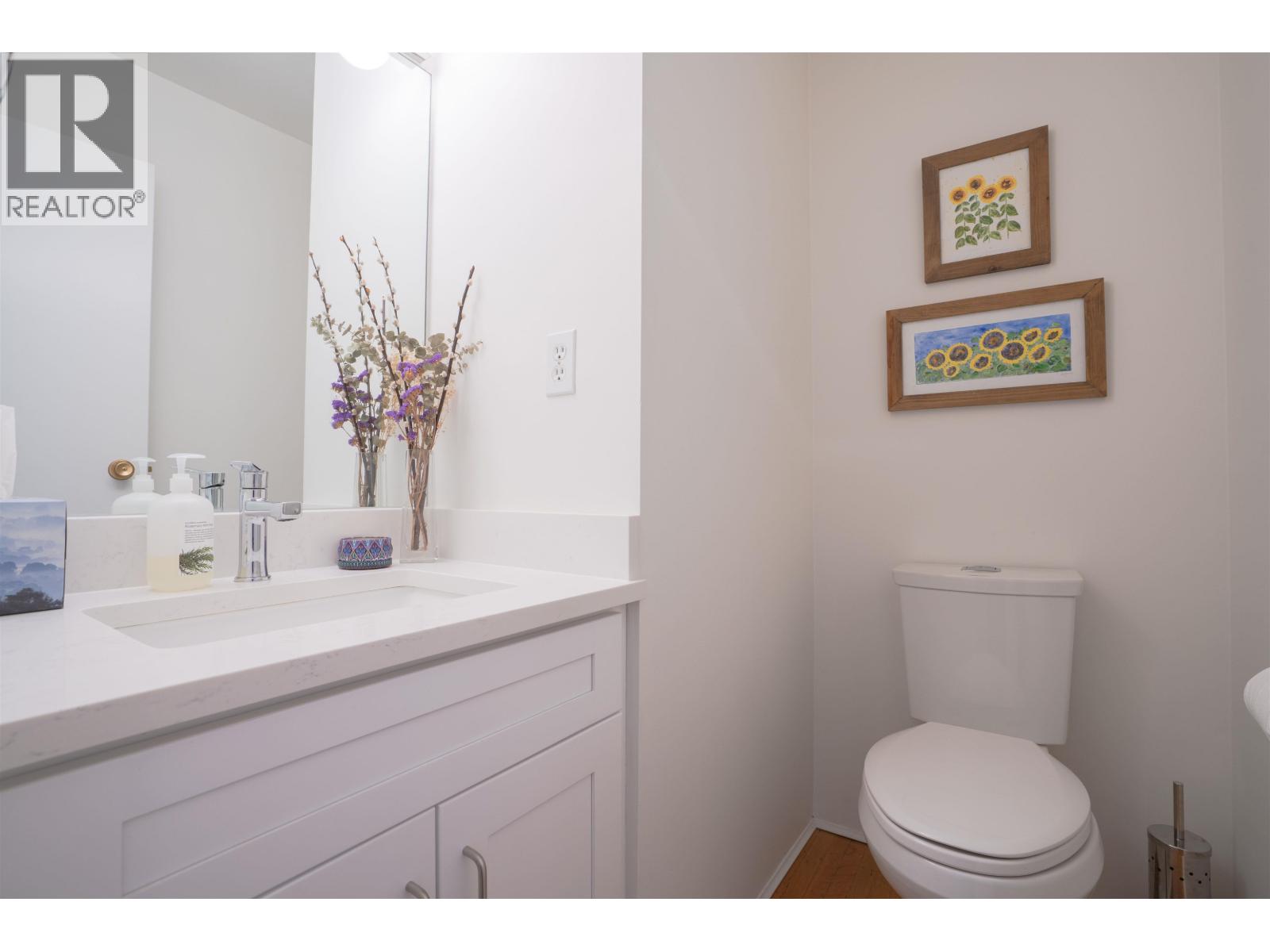 1346 Laburnum Street Property Photo 22