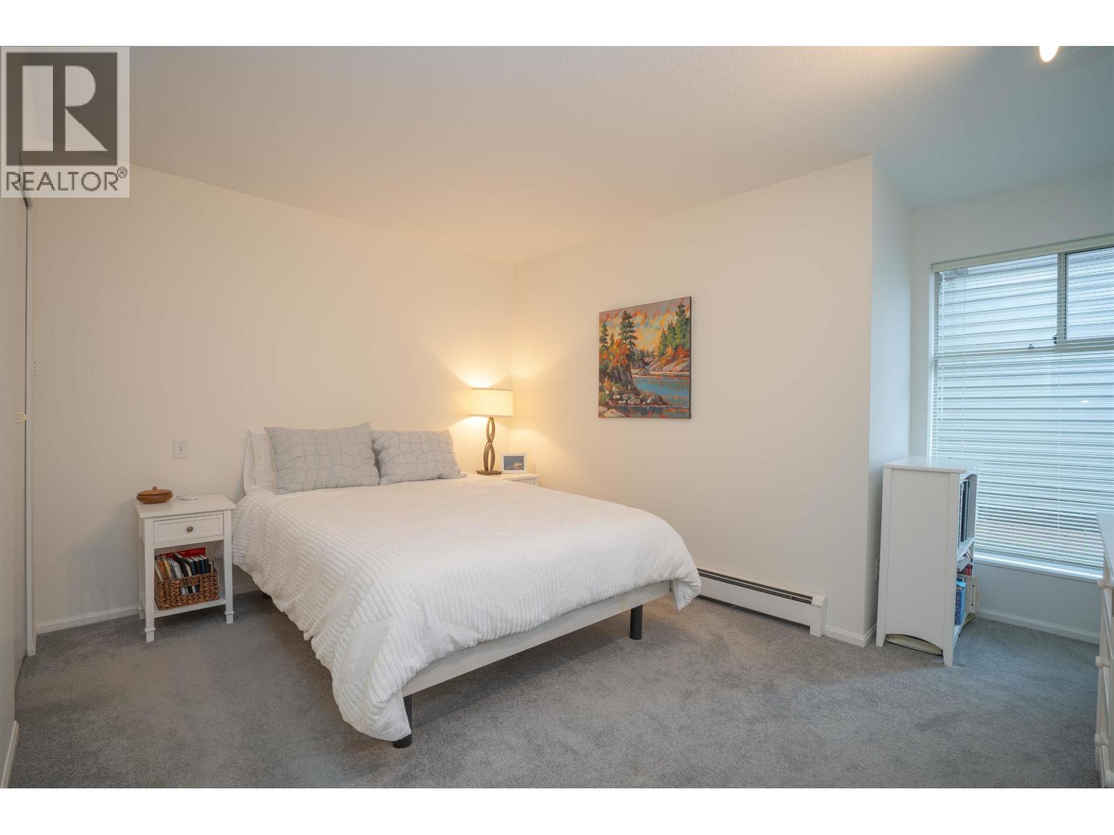 1346 Laburnum Street Property Photo 23