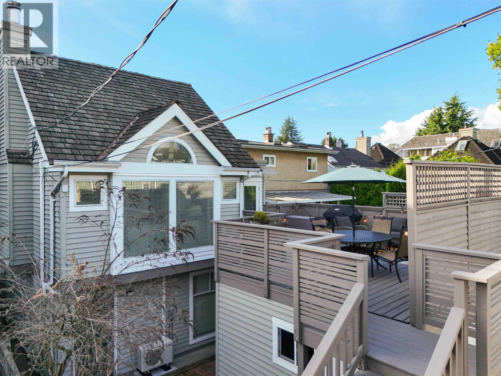 1346 Laburnum Street Property Photo 30