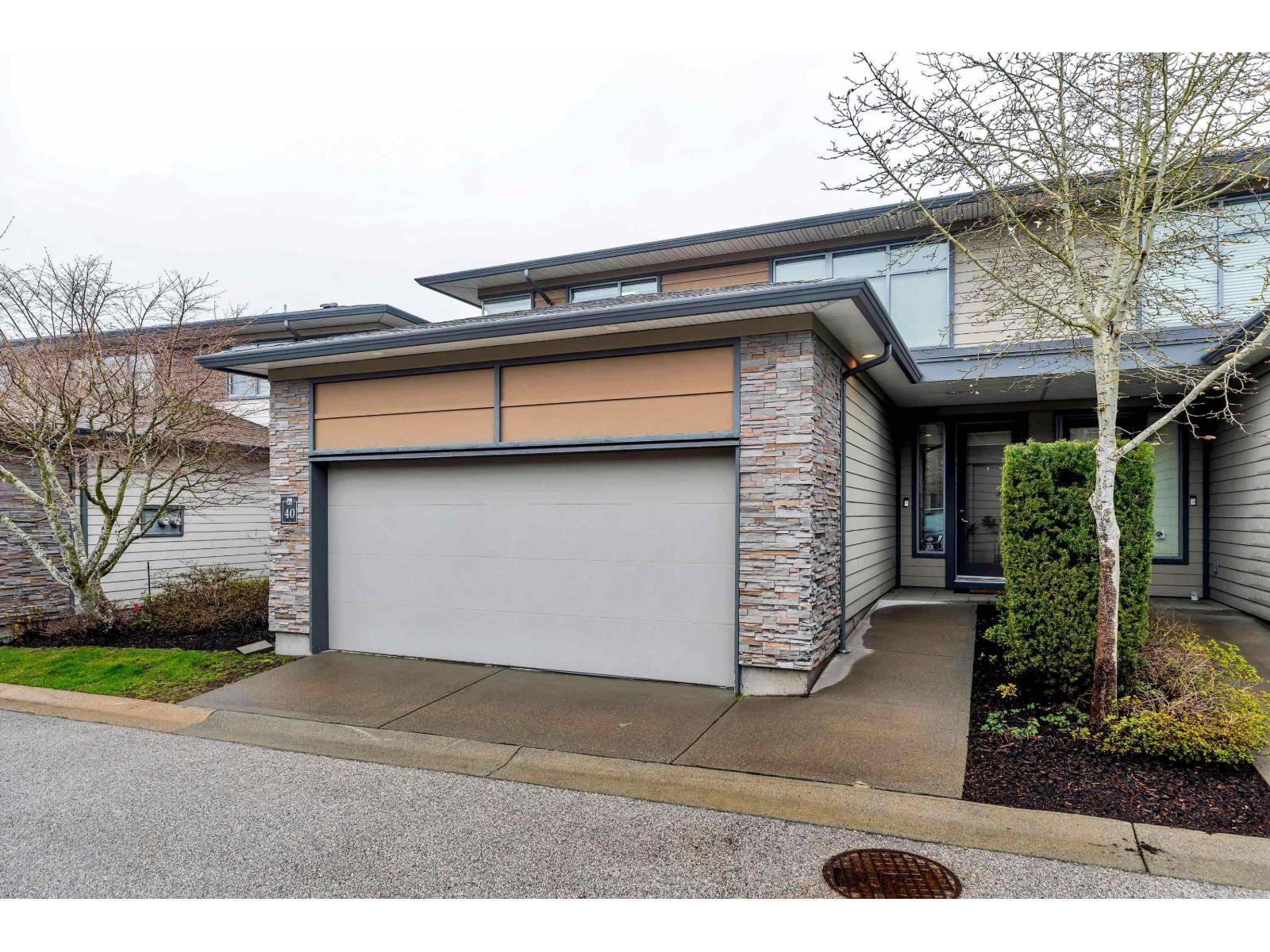 40 2603 162 Street Property Photo 3