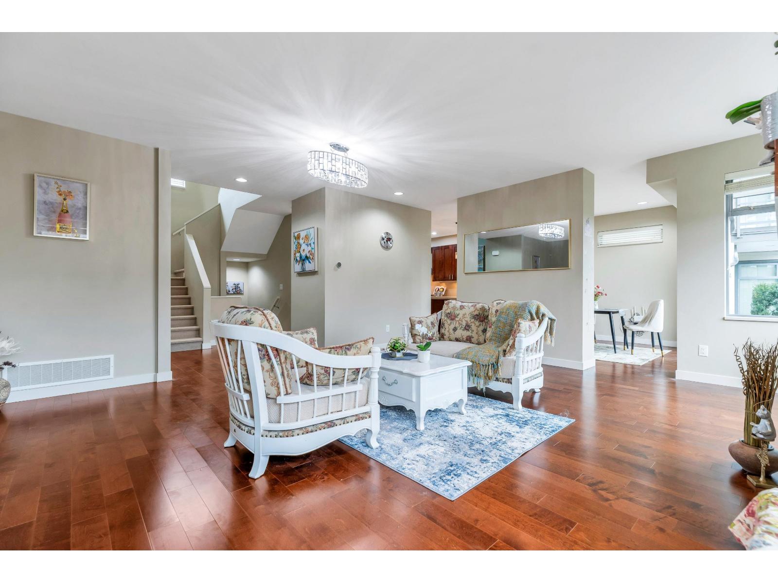 40 2603 162 Street Property Photo 6