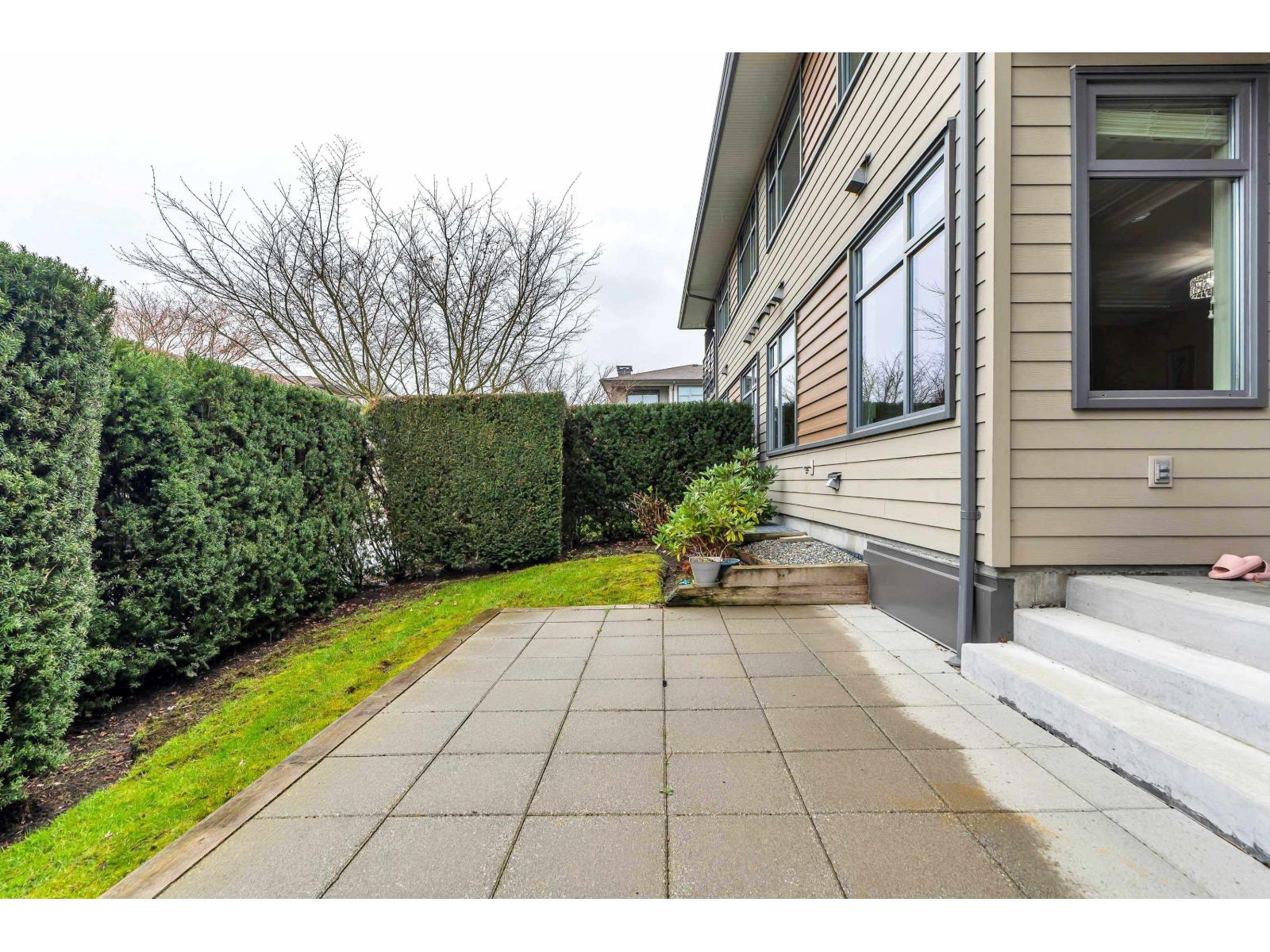 40 2603 162 Street Property Photo 13
