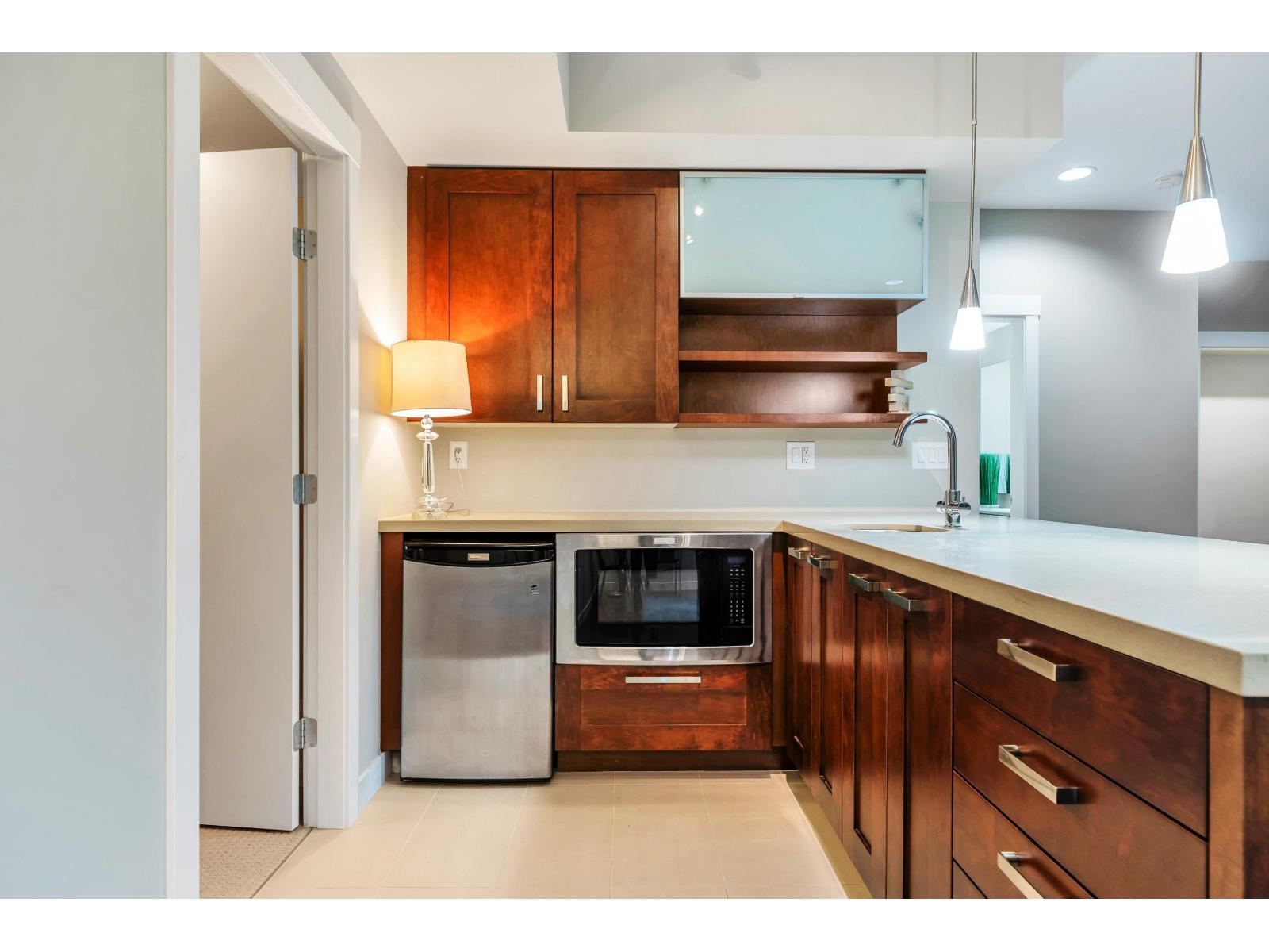 40 2603 162 Street Property Photo 18