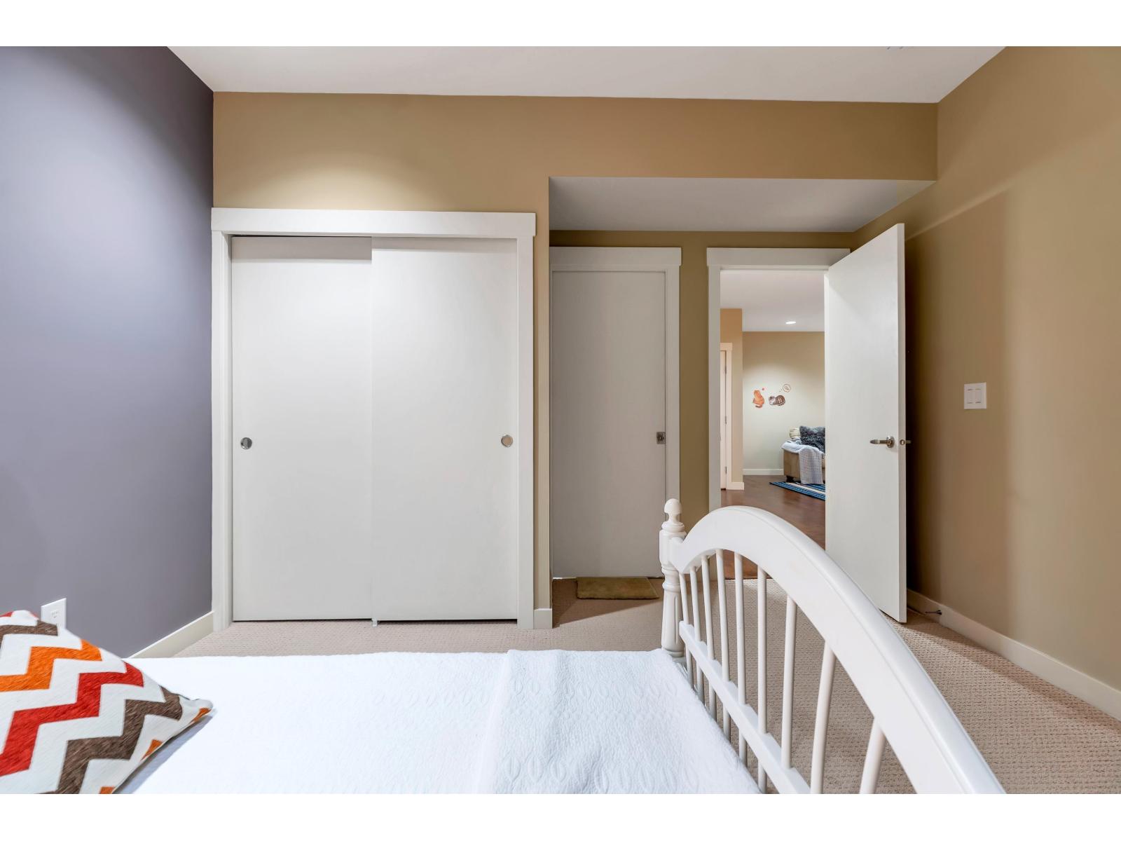 40 2603 162 Street Property Photo 21