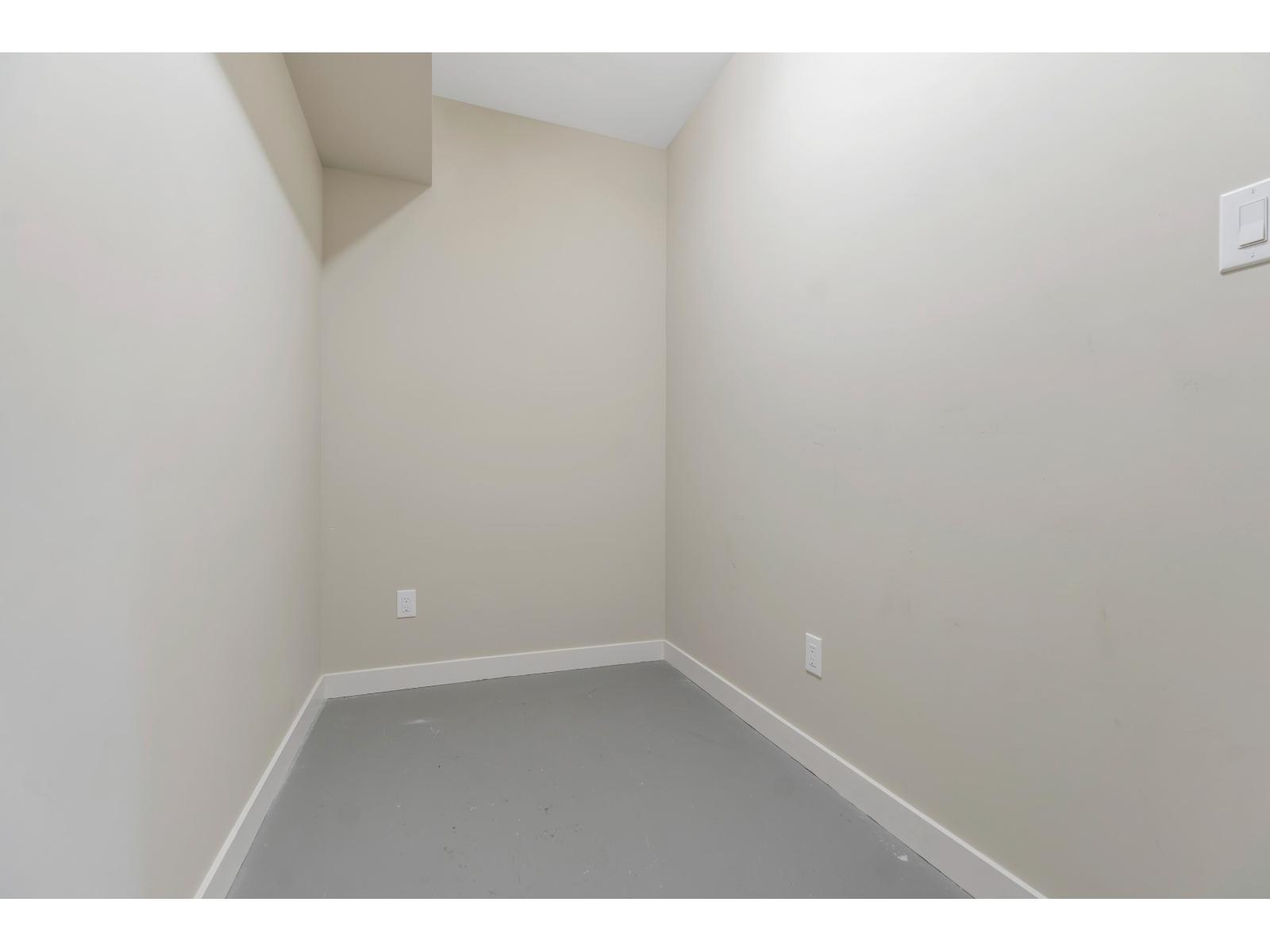 40 2603 162 Street Property Photo 23