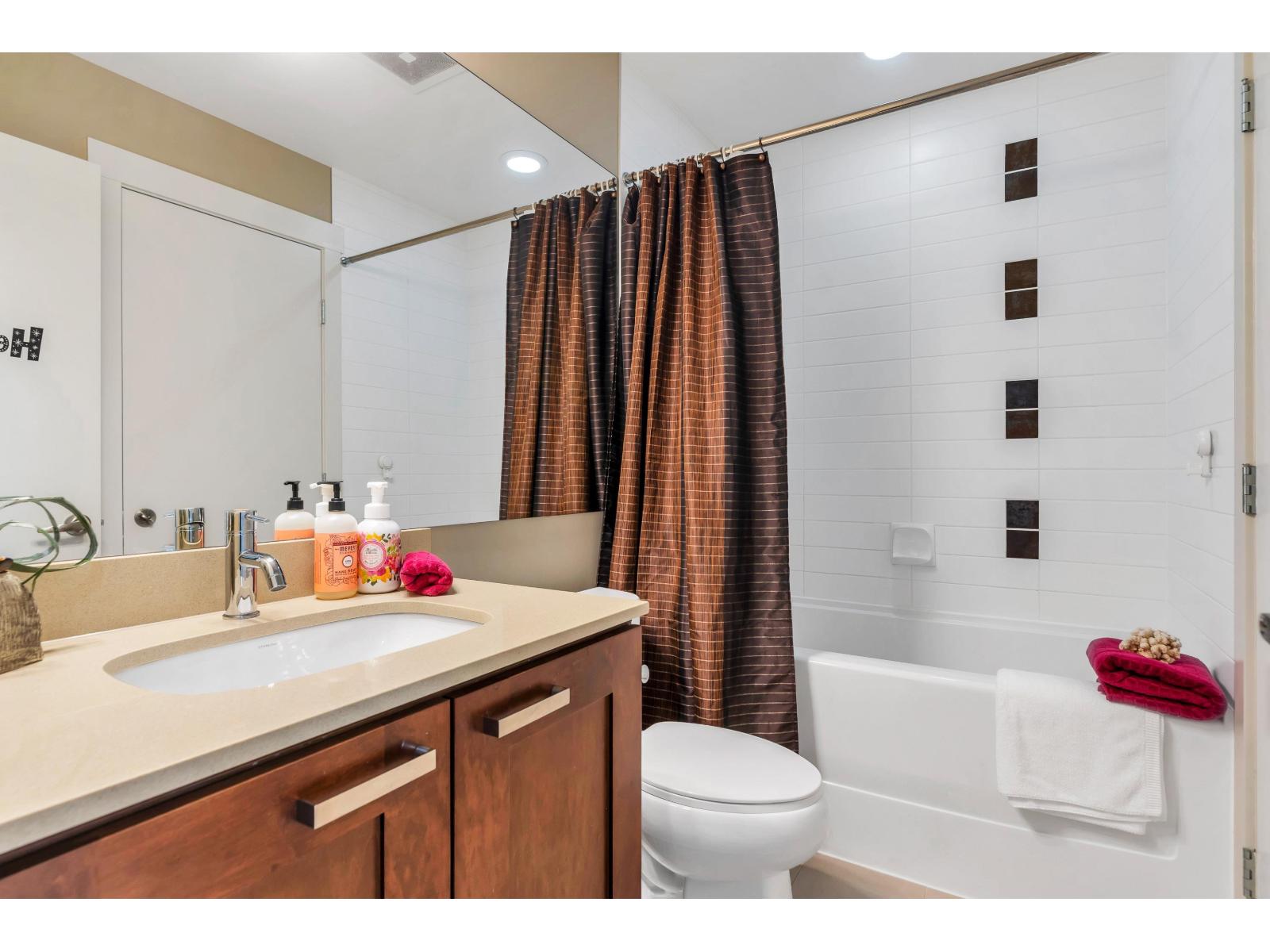 40 2603 162 Street Property Photo 32