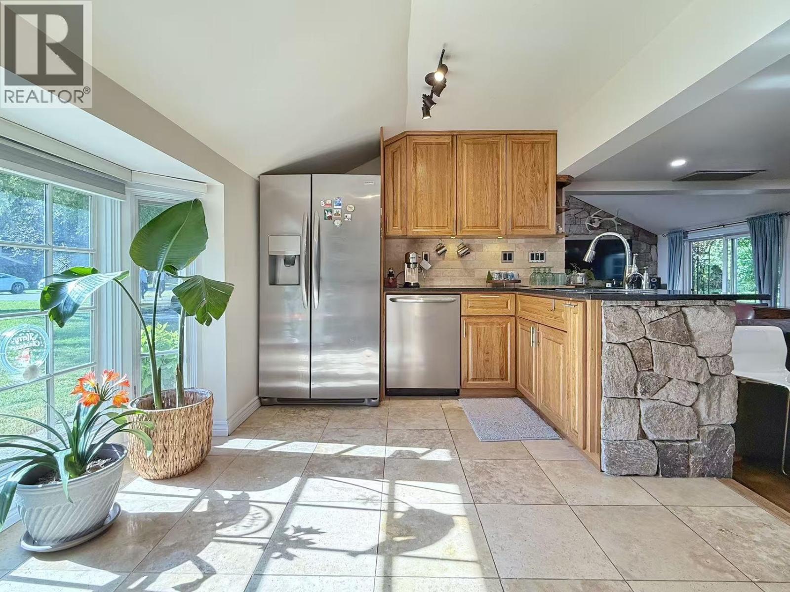 12239 Skillen Street Property Photo 4