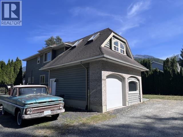 38940 Loggers Lane Property Photo 3