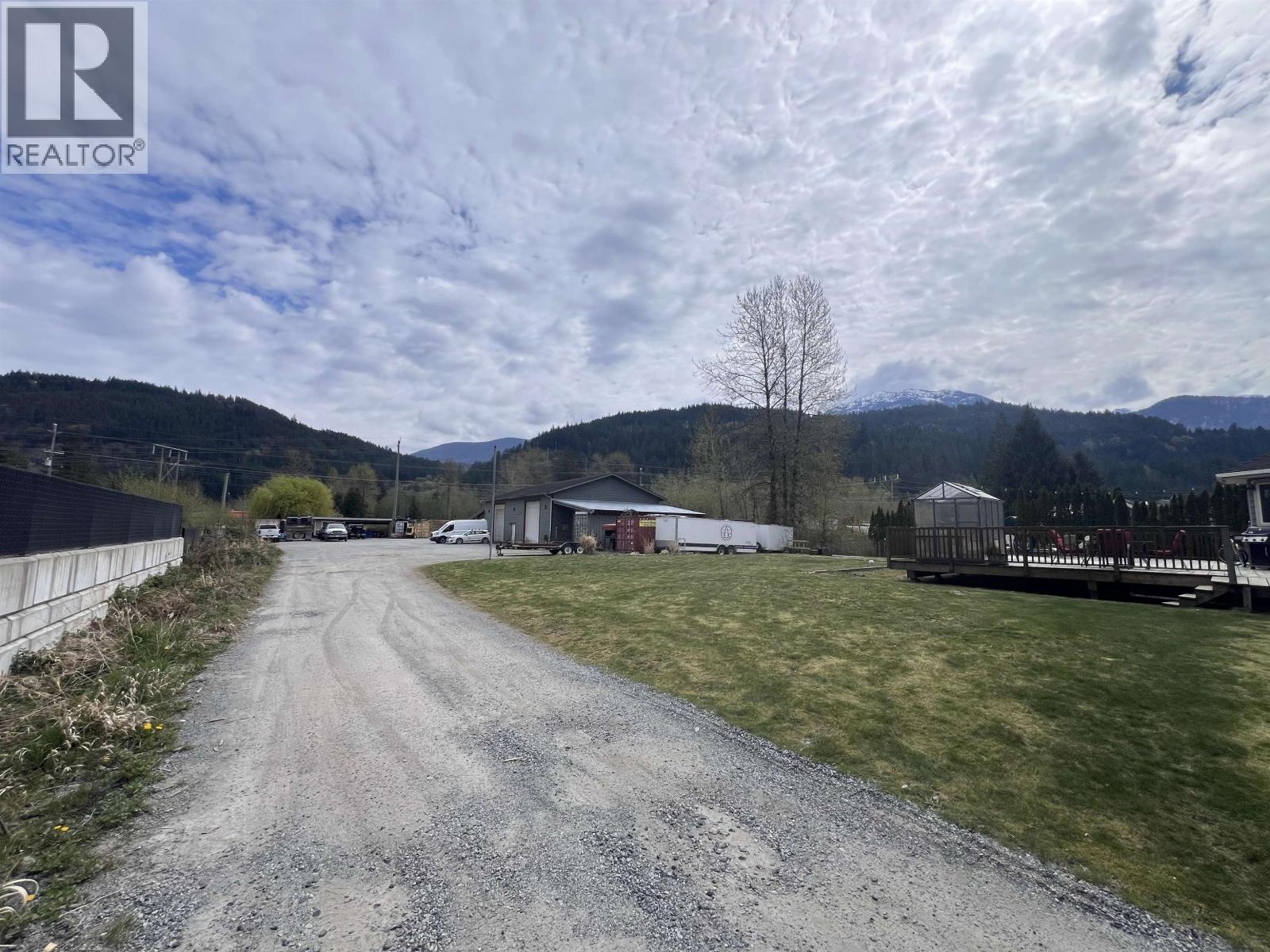 38940 Loggers Lane Property Photo 18