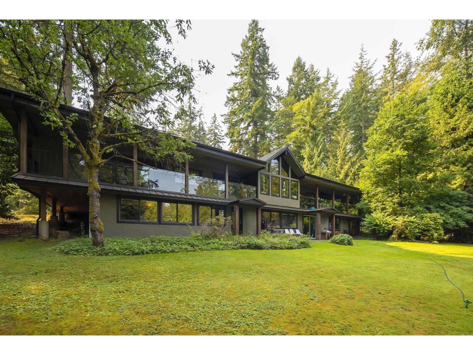 14275 28 Avenue Property Photo 4