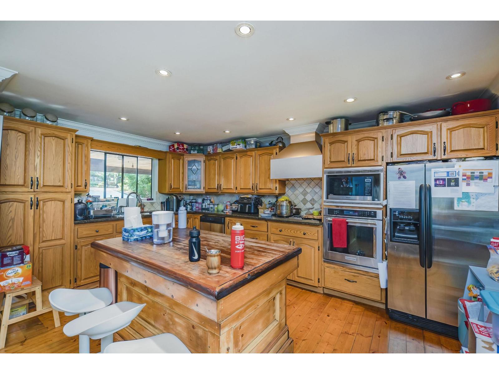 14275 28 Avenue Property Photo 6