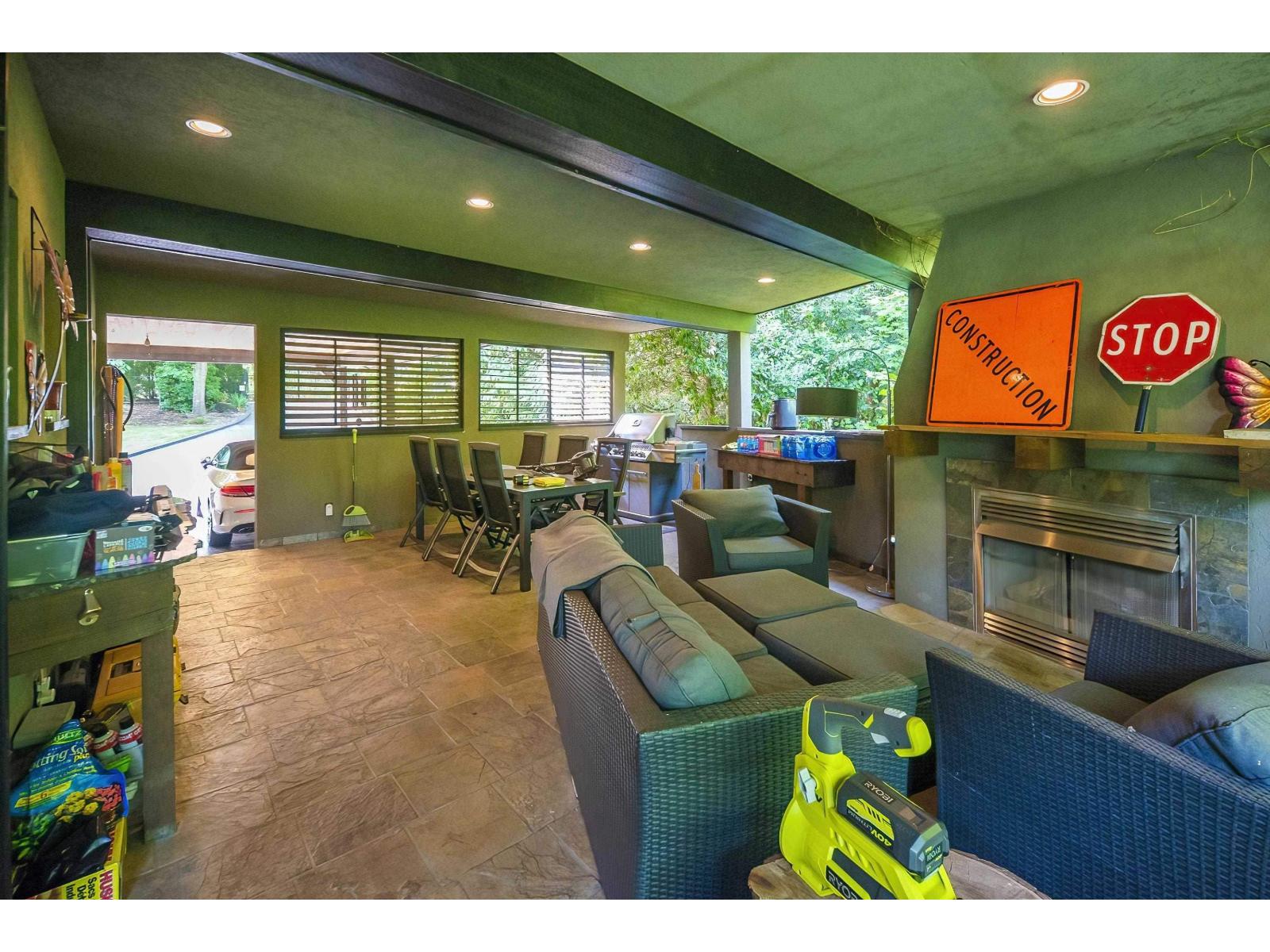 14275 28 Avenue Property Photo 12