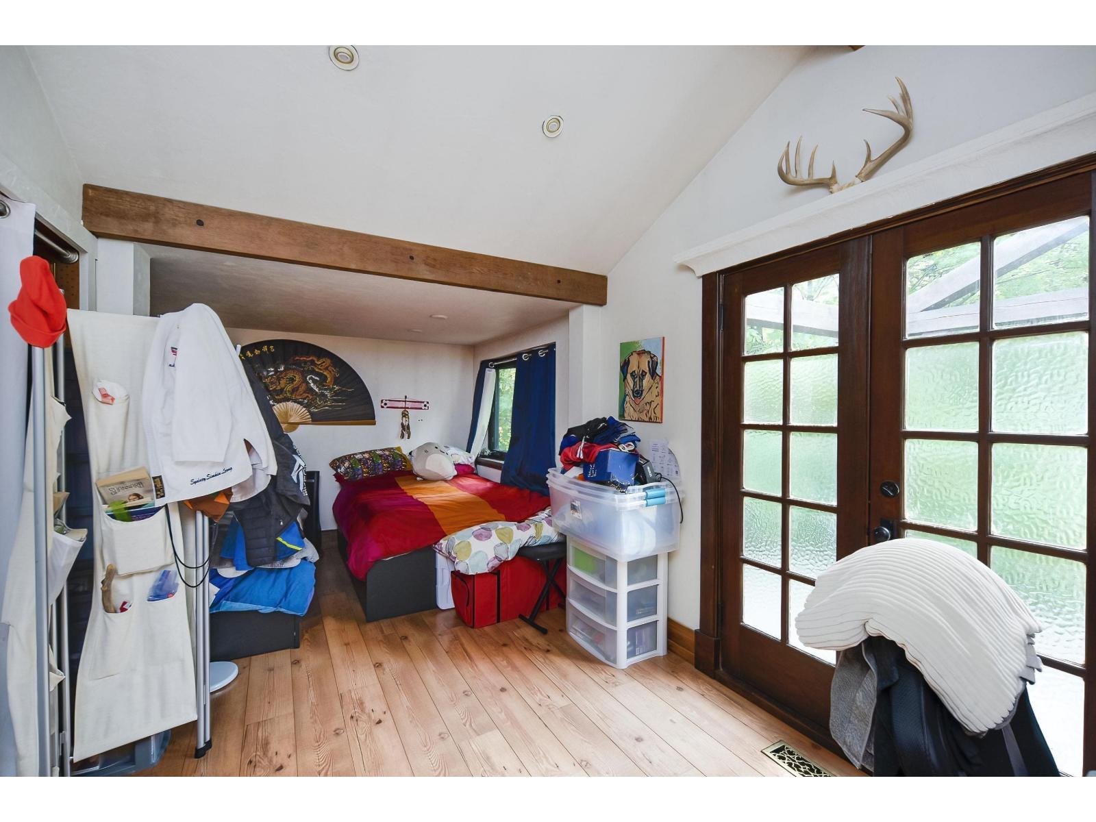 14275 28 Avenue Property Photo 15