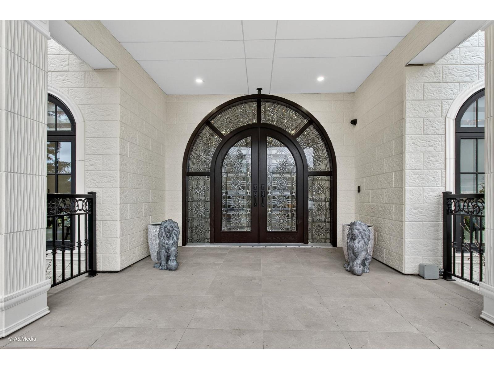 12673 54 Avenue Property Photo 9