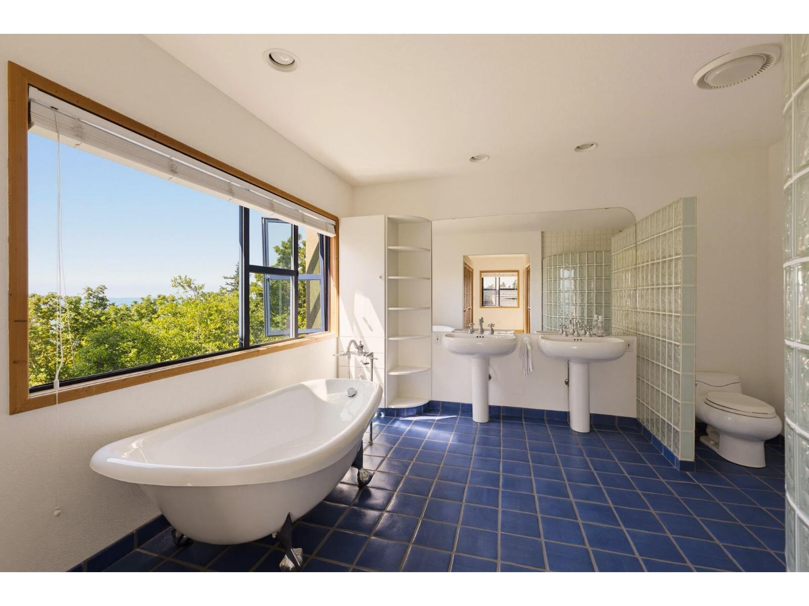 13102 13 Avenue Property Photo 17