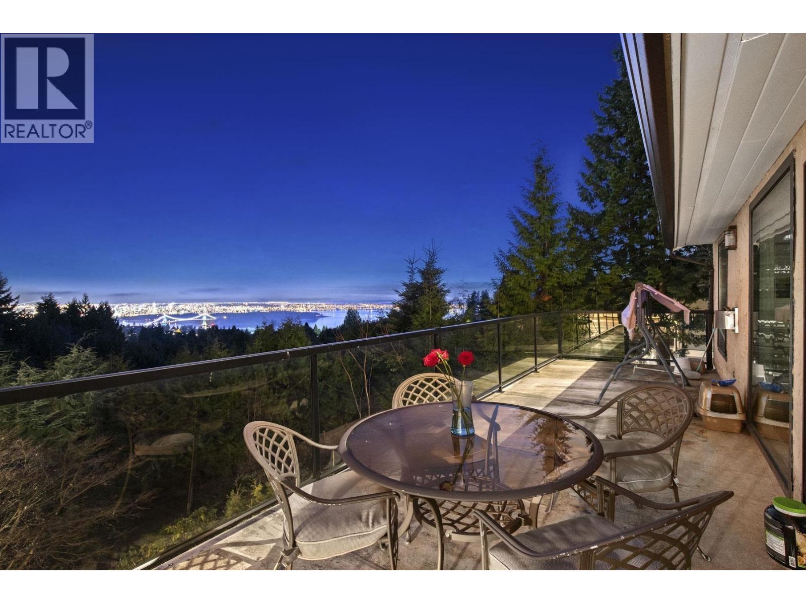 1375 Burnside Road Property Photo 2