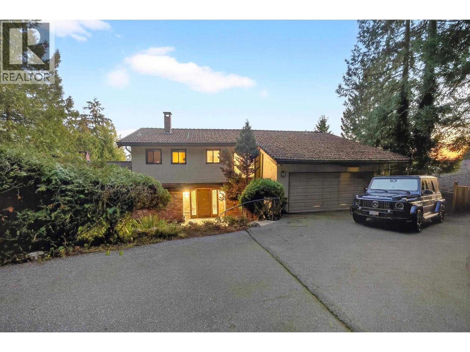 1375 Burnside Road Property Photo 4