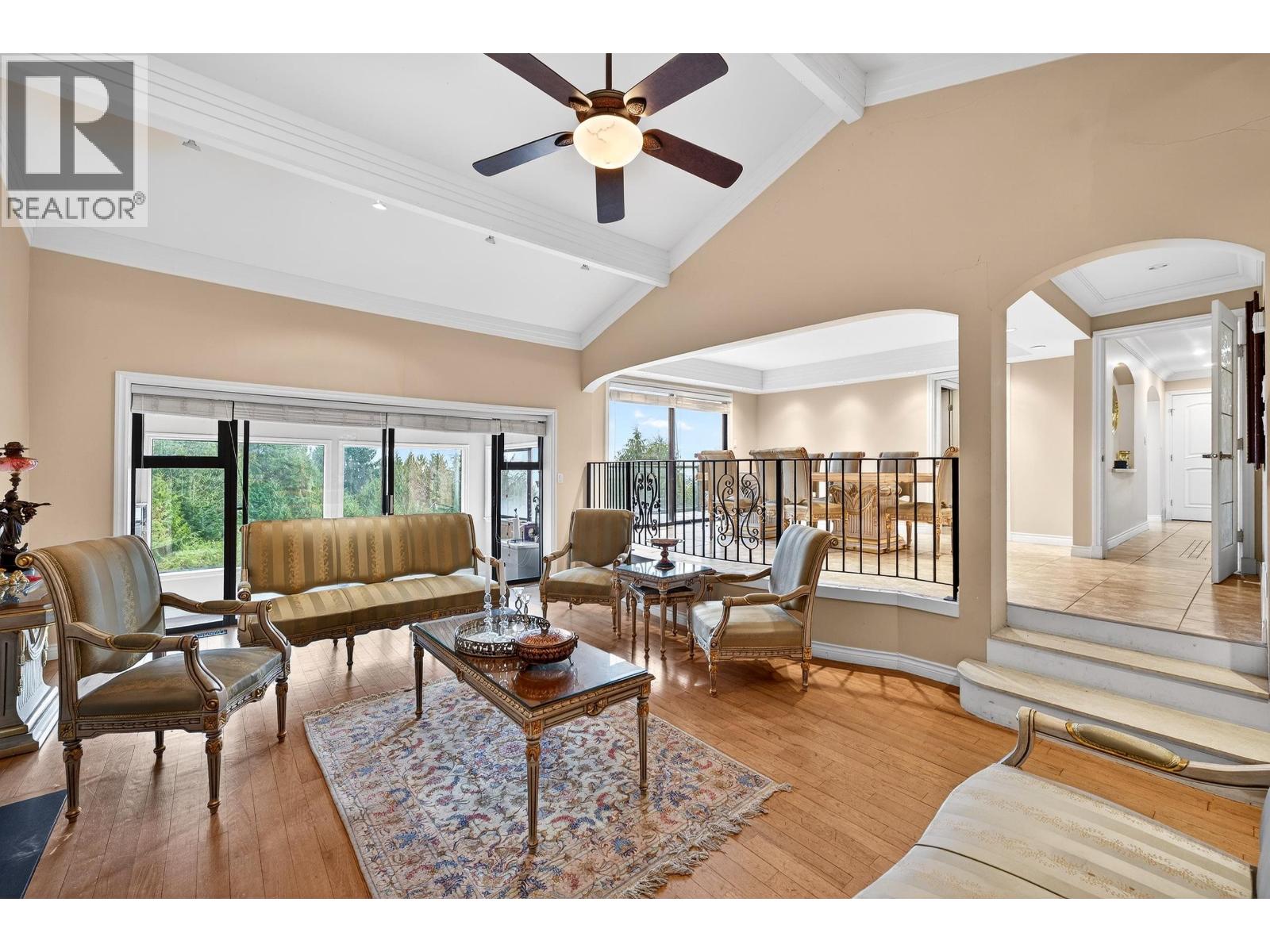 1375 Burnside Road Property Photo 10