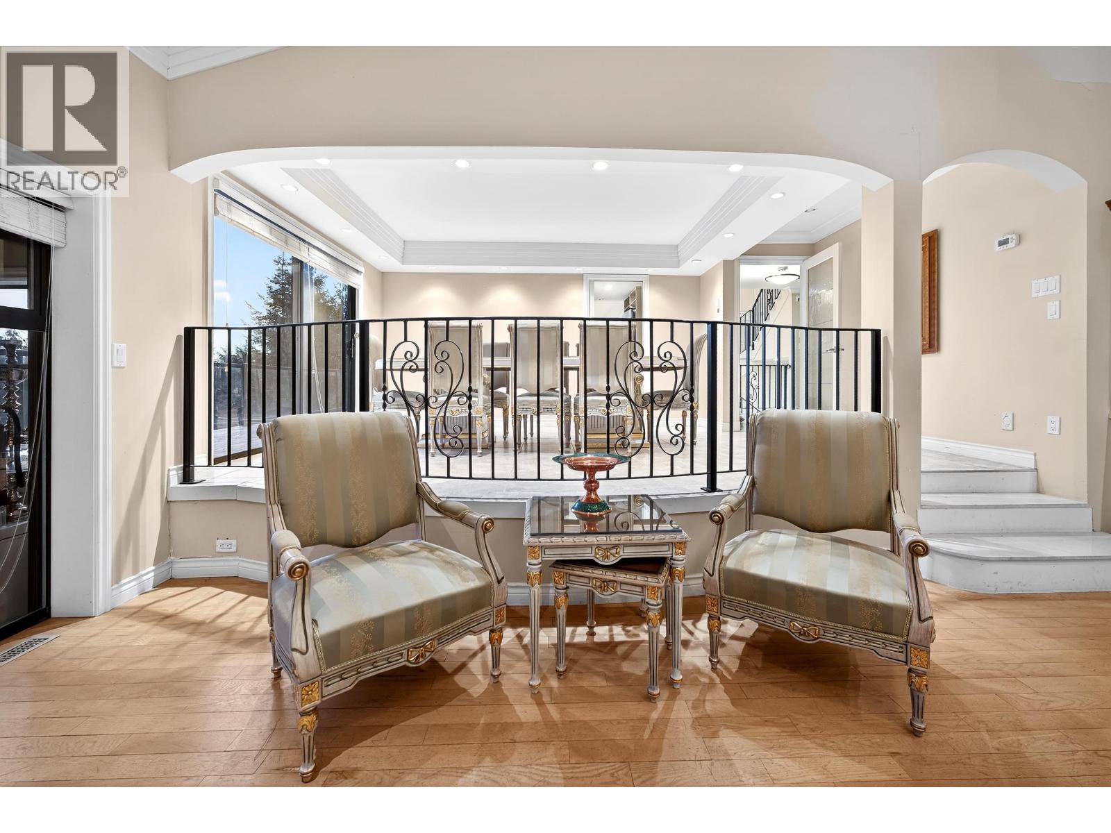 1375 Burnside Road Property Photo 11